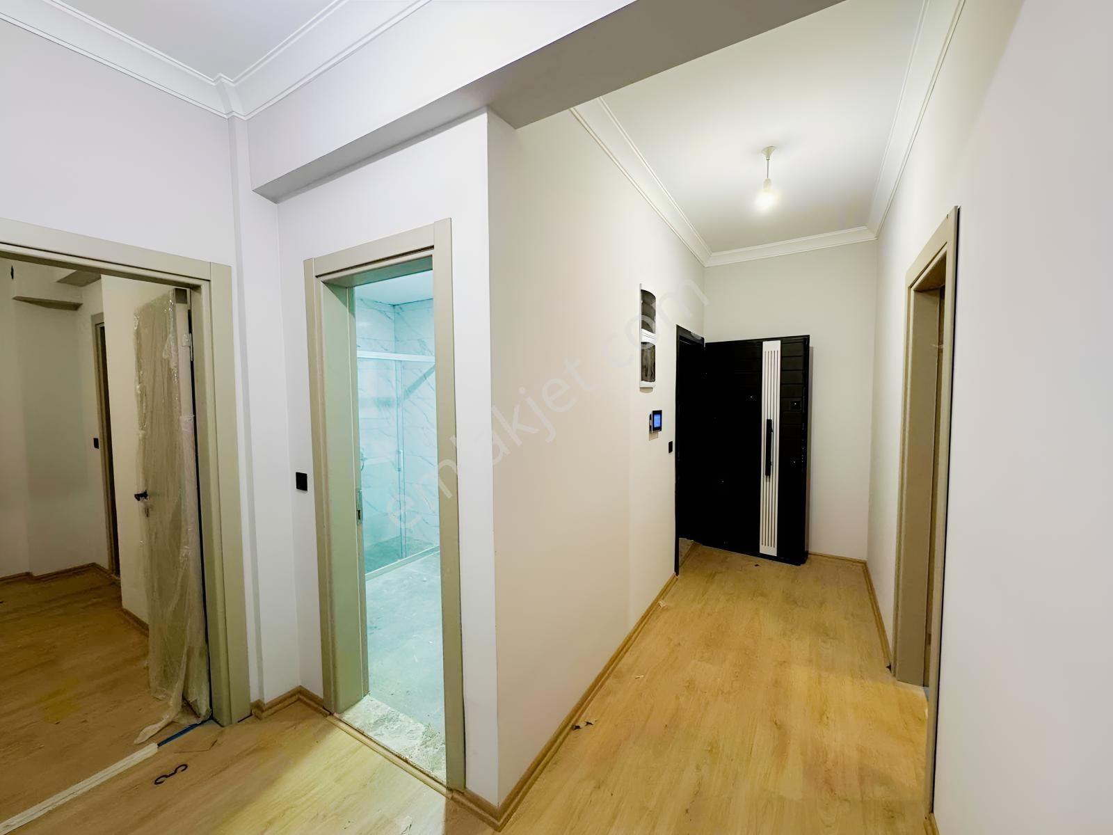 Kuşadası Davutlar'da Havuzlu Kapalı Otoparklı Satılık 2+1 Daire - Görsel 18
