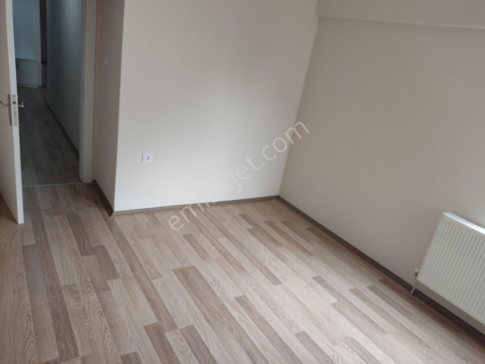 Yeni Mahalle'de Ana Cadde Üzerinde 3+1 Geniş Kiralık Daire - Görsel 34