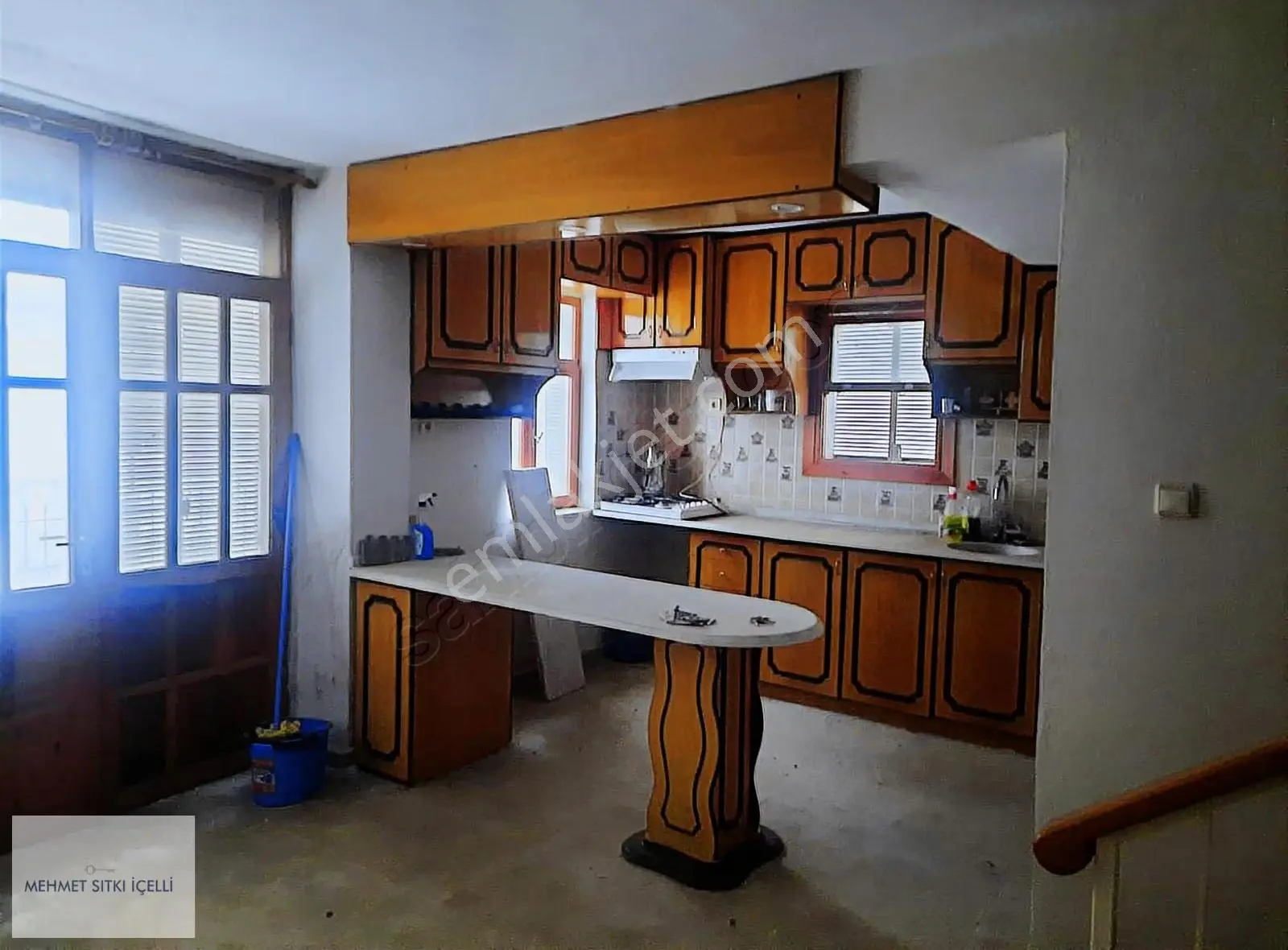 Denize 300 M Güzelçamlı Tire Kalamaki Sitesinde Köşe Villa - Görsel 3