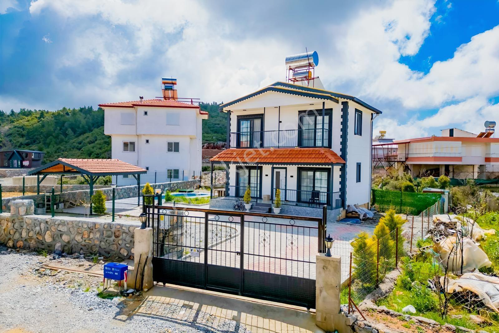 Alanya Güzelbağ'da Doğa İle İç İçe Havuzlu Müstakil Ev - Görsel 2