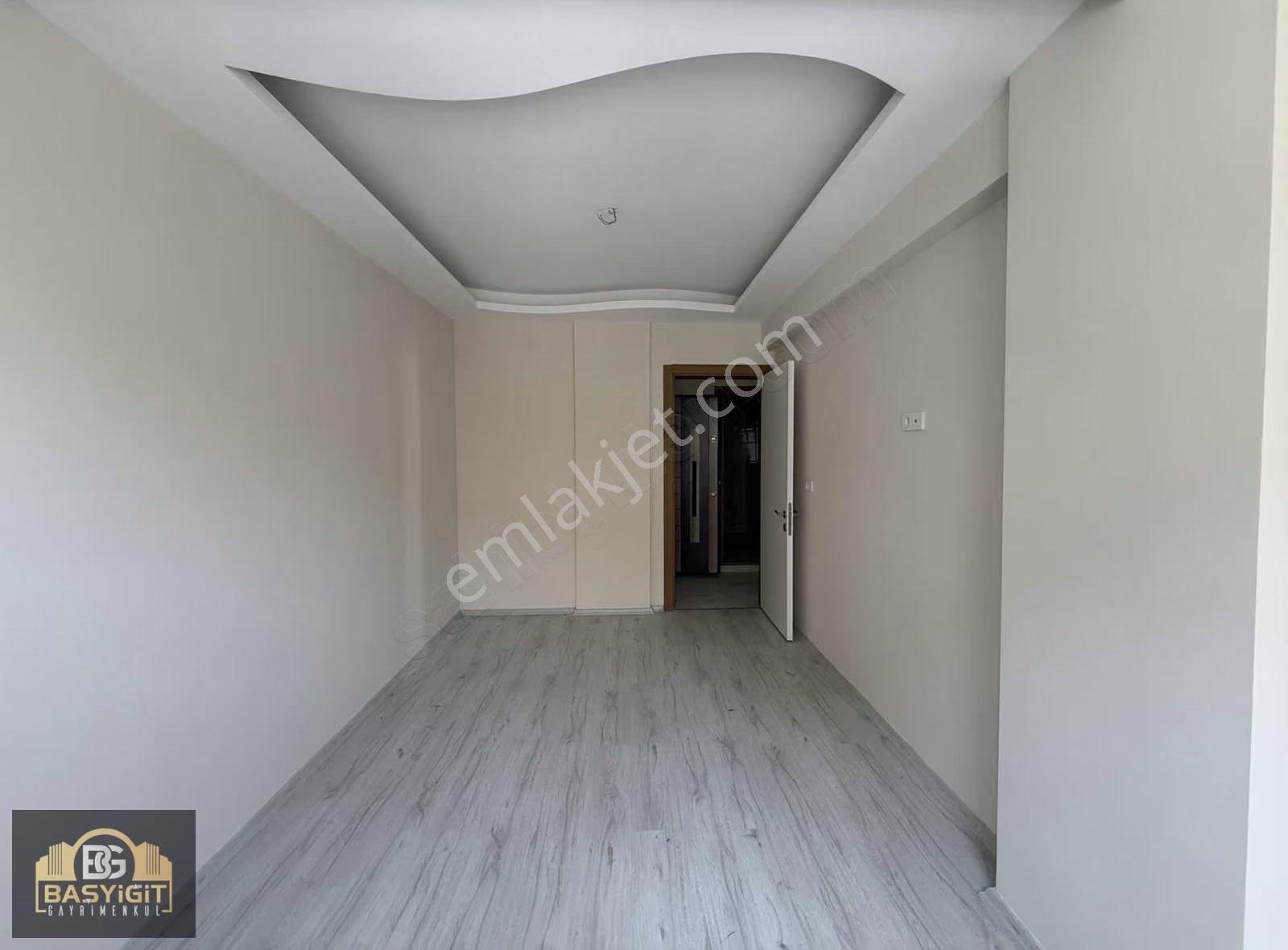 Hürriyet Mah.3.kat-2+1,95m2 Asansörlü,otoparklı Kiralık Daire - Görsel 12
