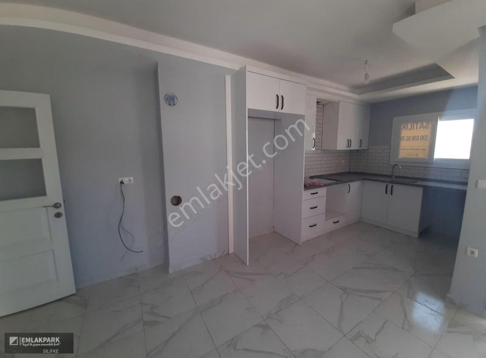 Emlakparkdan Silifke Sarıcalar Mahallesinde Satılık 2+1 Daire - Görsel 13