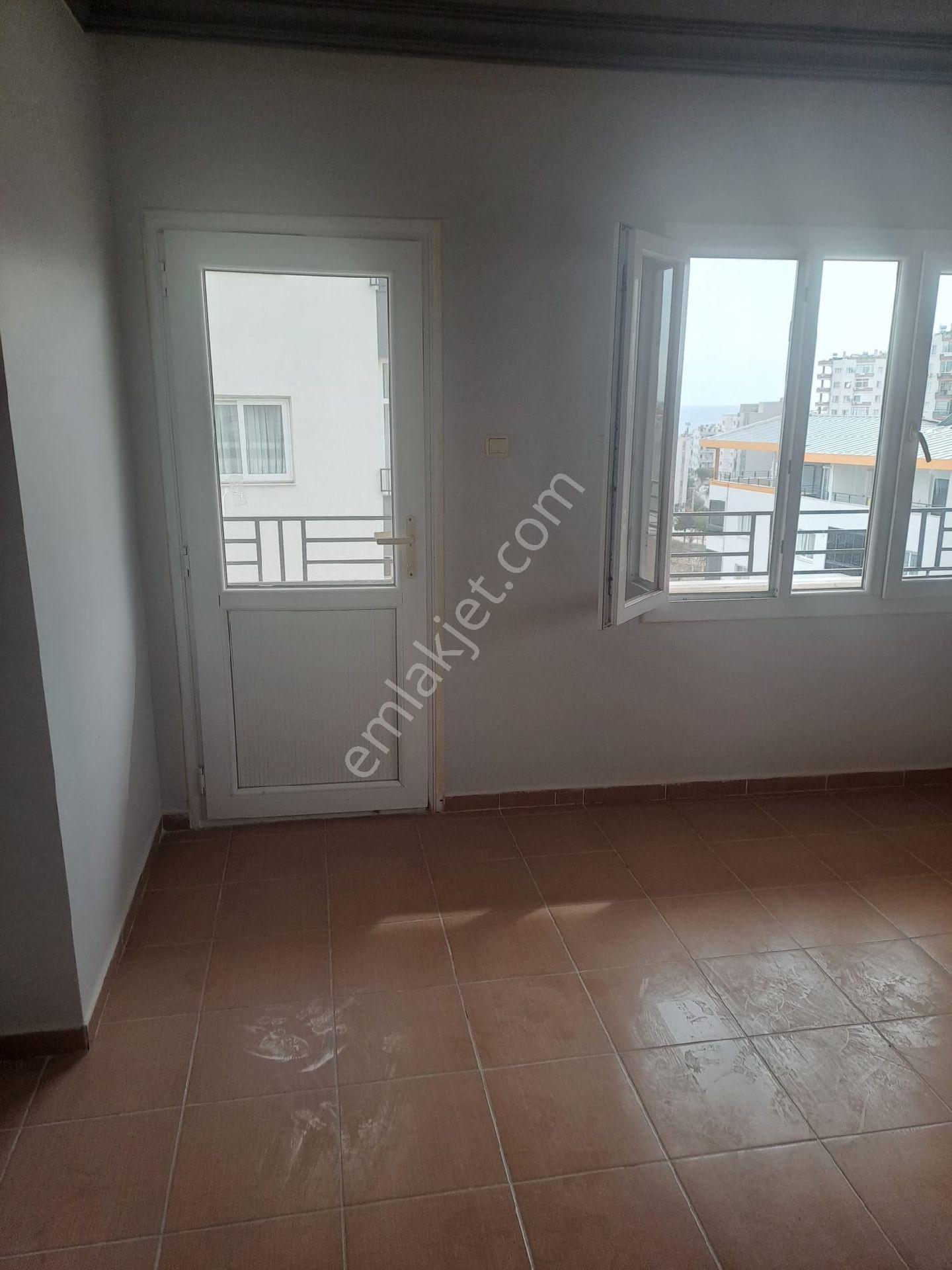 Erdemli Alata Mahallesi'nde Kiralık 3