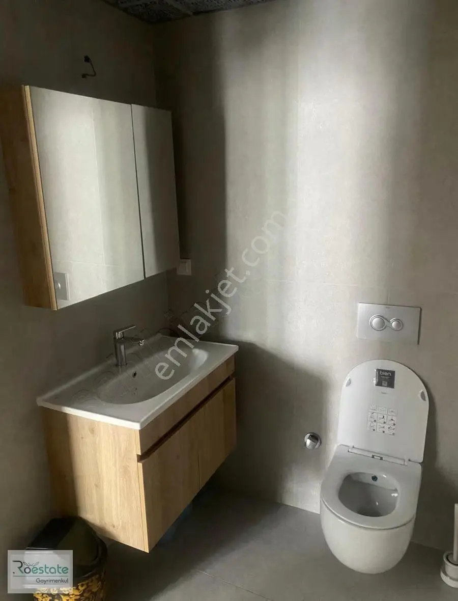 Gimathan Plaza'da Kiralık ** Eşyalı** Ofis - Görsel 2