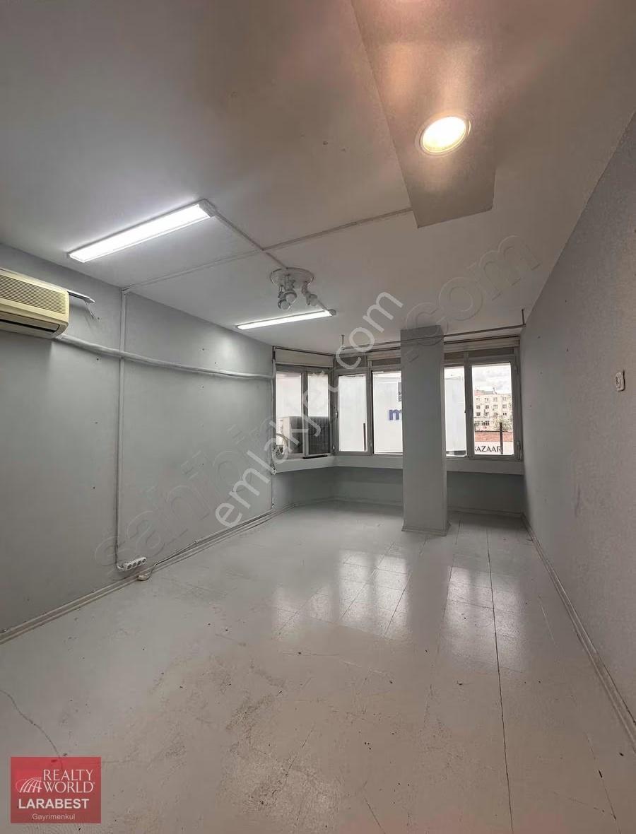 Kışlahan Çarşısı İçinde Devren Kiralık - Görsel 2