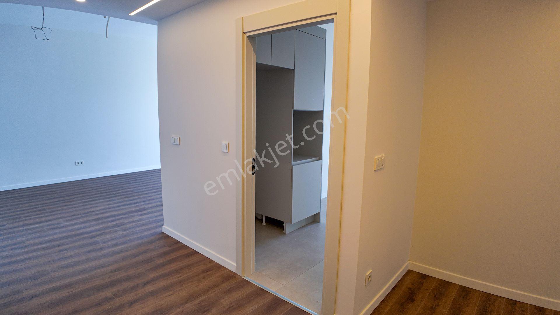 Point Bornova Residence I 25. Kat I Deniz Cephe I Satılık 3+1 Daire I Net 122 M2 - Görsel 12