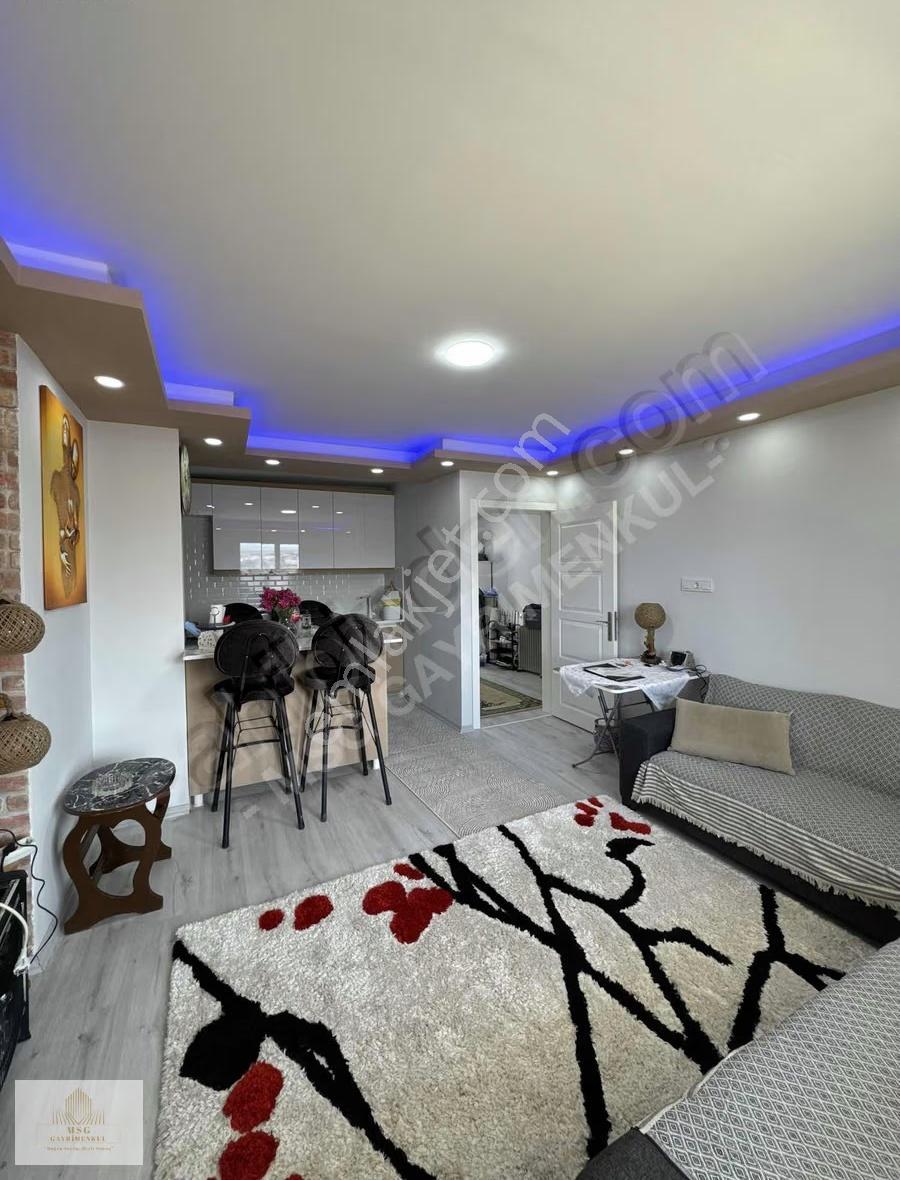 Msg'den Cadde Yakını Full Tadilatlı Teraslı & Balkonlu 1+1 Daire - Görsel 5