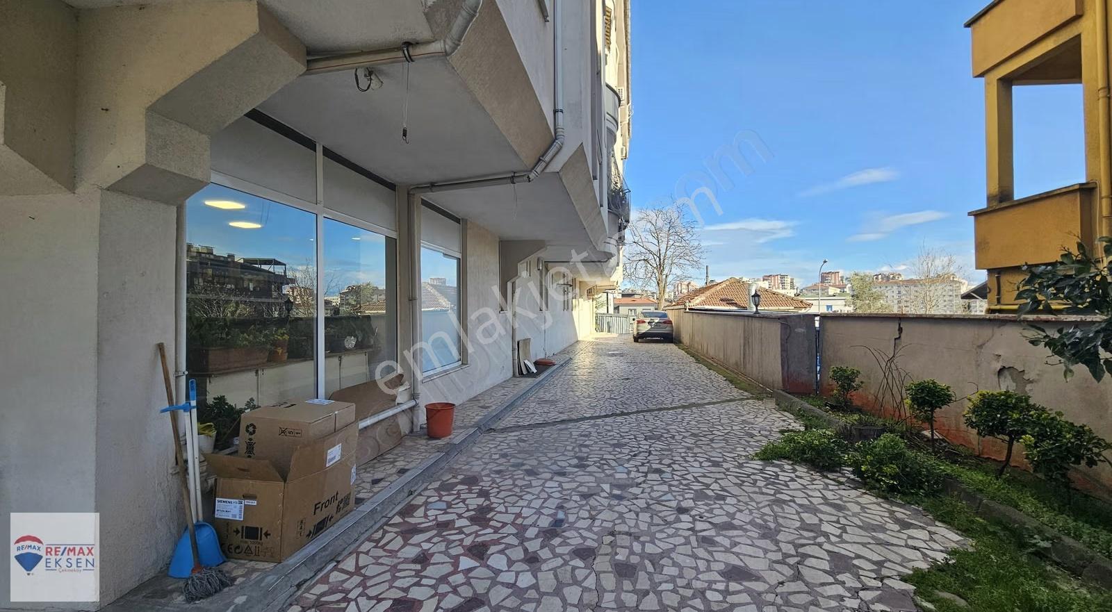 Kadıköy Koşuyolu Cad. Devren Kiralık Dükkan Güncel Kira 20000 Tl - Görsel 21
