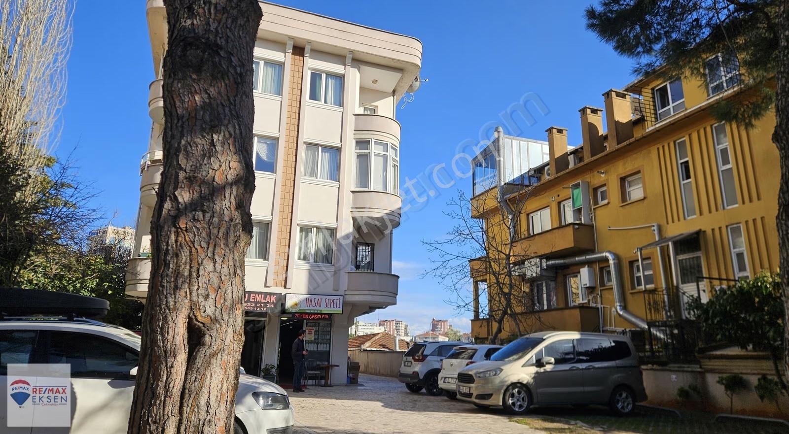 Kadıköy Koşuyolu Cad. Devren Kiralık Dükkan Güncel Kira 20000 Tl - Görsel 26