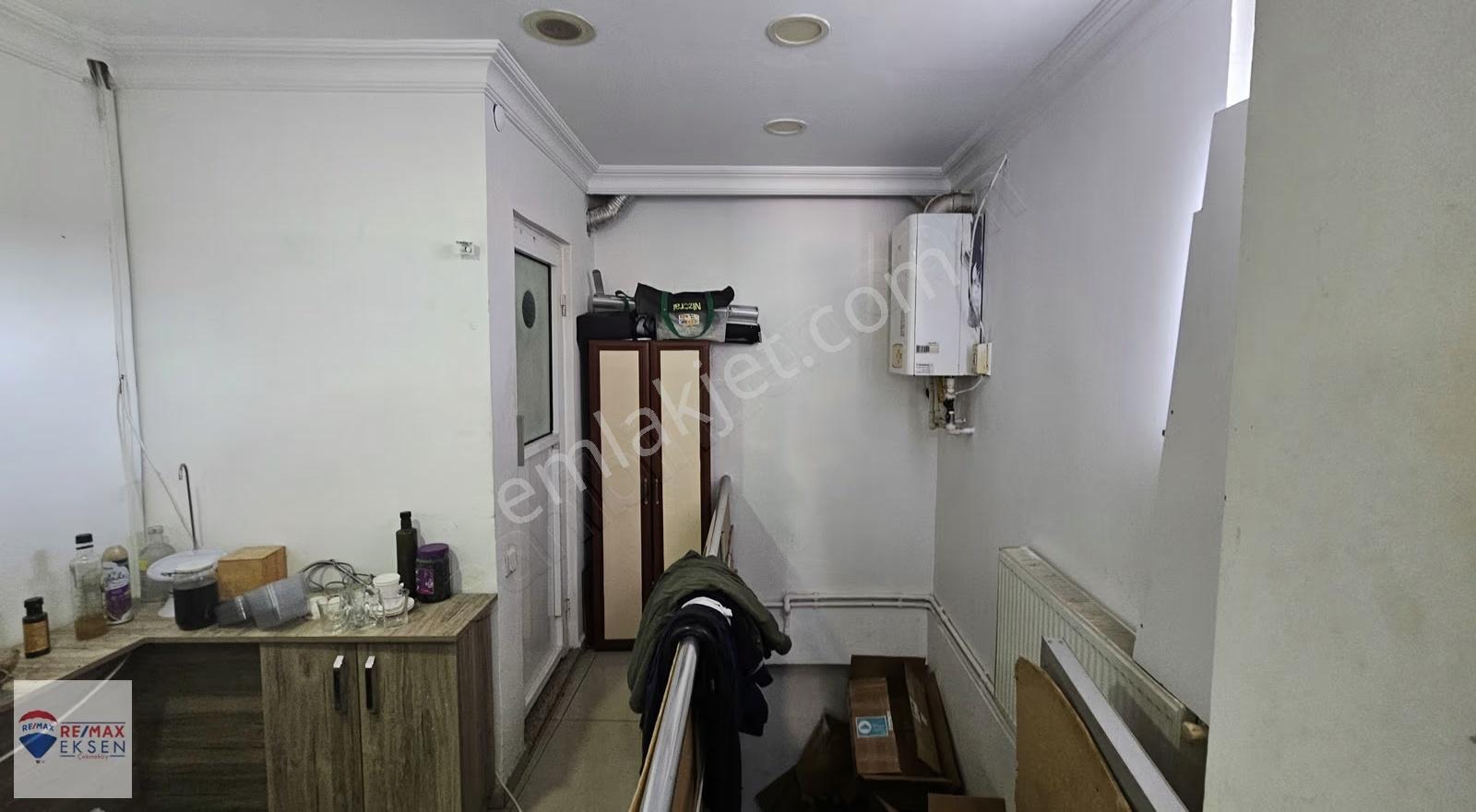 Kadıköy Koşuyolu Cad. Devren Kiralık Dükkan Güncel Kira 20000 Tl - Görsel 33