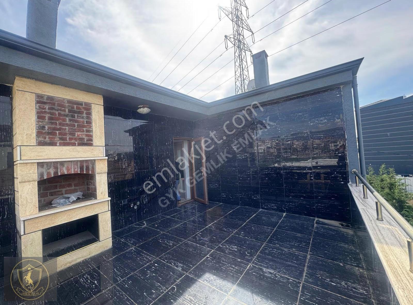 Gemlik Umurbeyde Bahçeli 5+1 Tripleks Müstakil Villa - Görsel 34