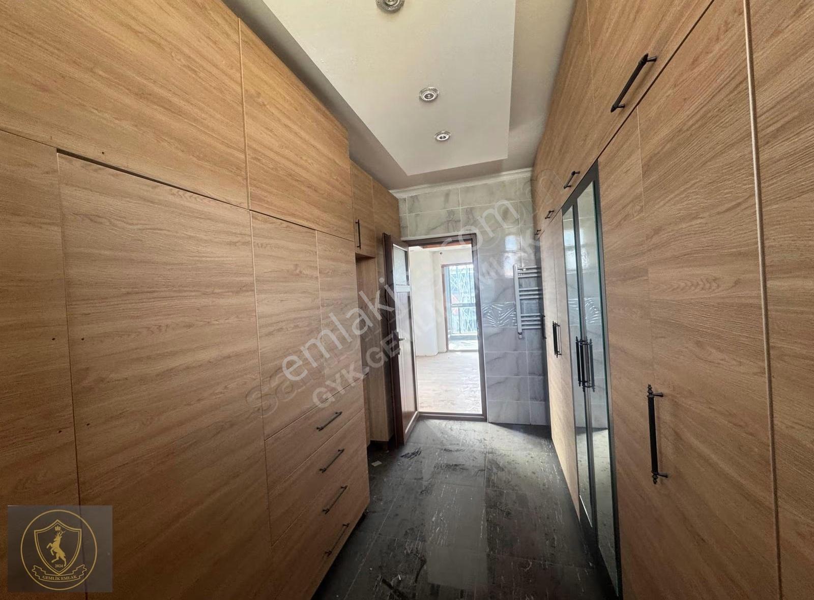 Gemlik Umurbeyde Bahçeli 5+1 Tripleks Müstakil Villa - Görsel 30