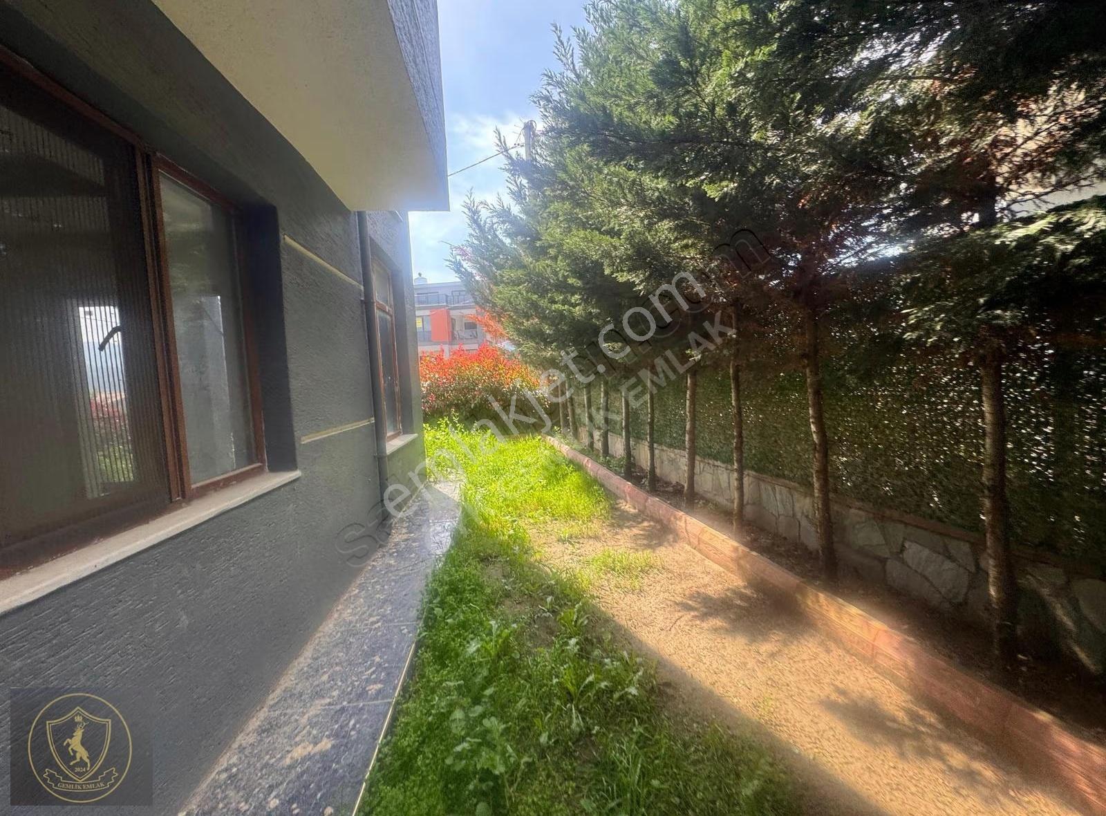 Gemlik Umurbeyde Bahçeli 5+1 Tripleks Müstakil Villa - Görsel 29