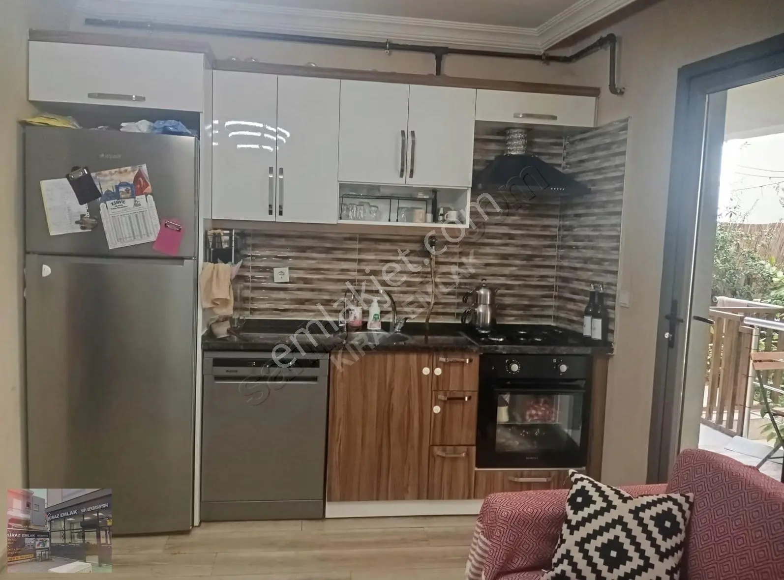 Buca Kozağaç'ta Merkezi Konumda 2+1 Bahçe Kullanımlı Daire