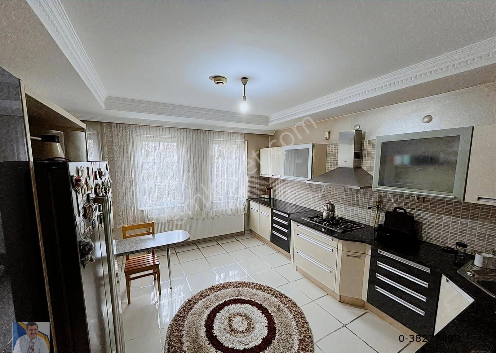 İki Nisan Caddesinde Satılık Site İçi Tripleks Villa - Görsel 25