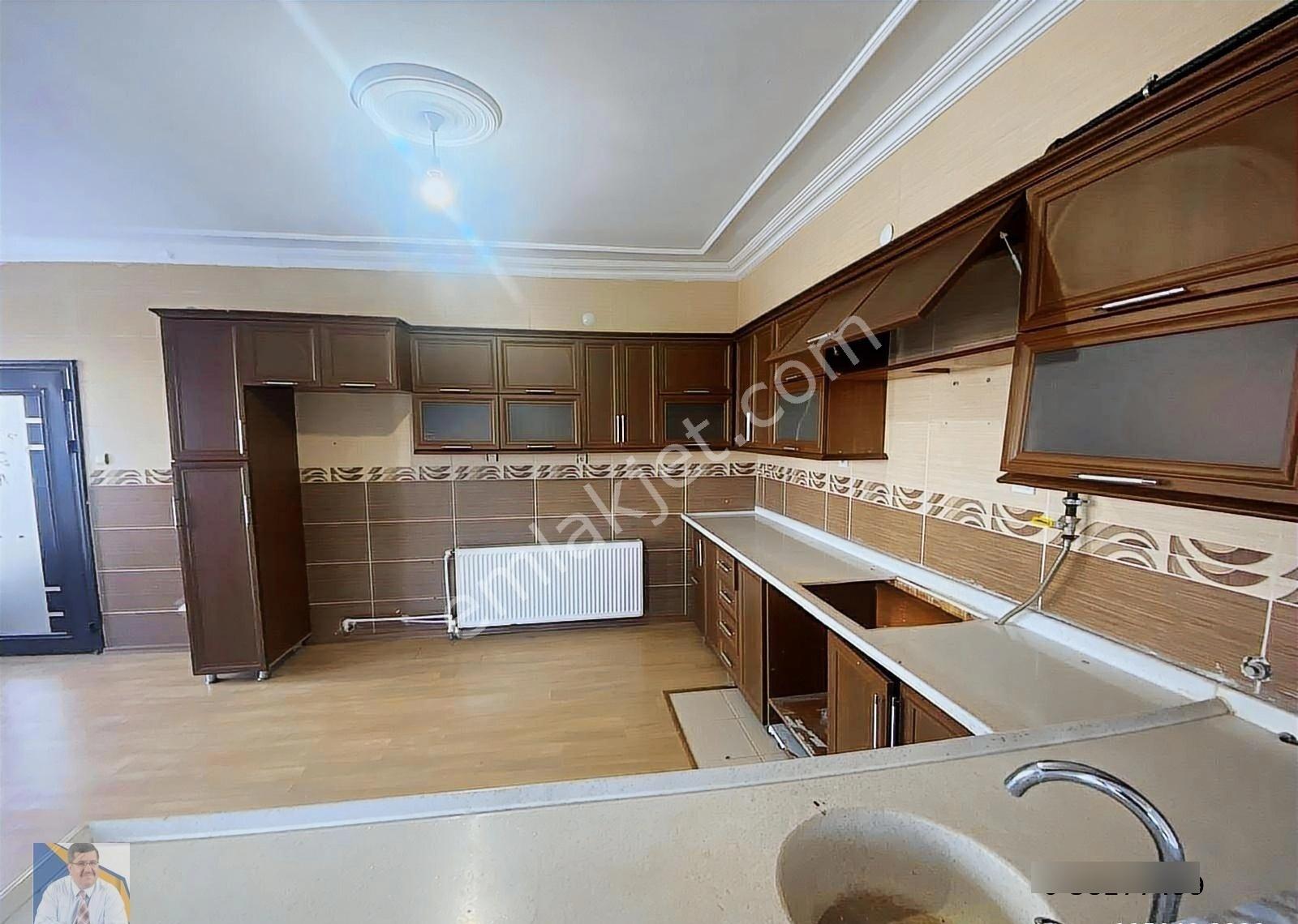 Edremit'te Satılık Deniz Manzaralı Geniş Dublex Villa - Görsel 22