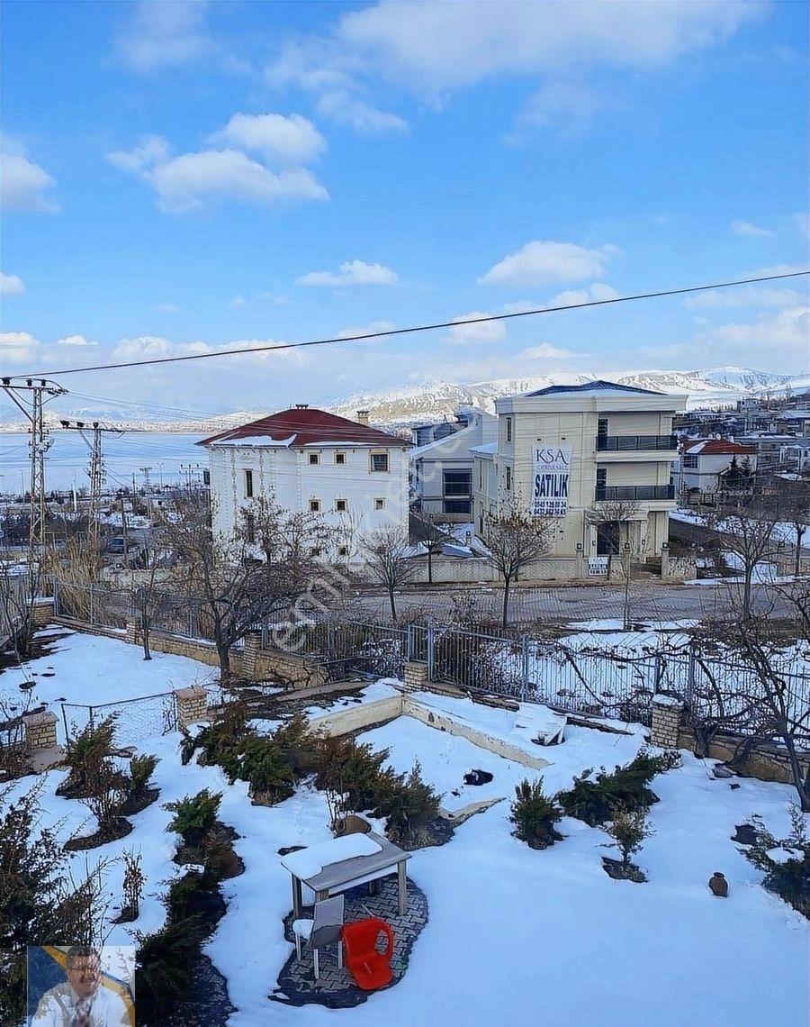 Edremit'te Satılık Deniz Manzaralı Geniş Dublex Villa - Görsel 17