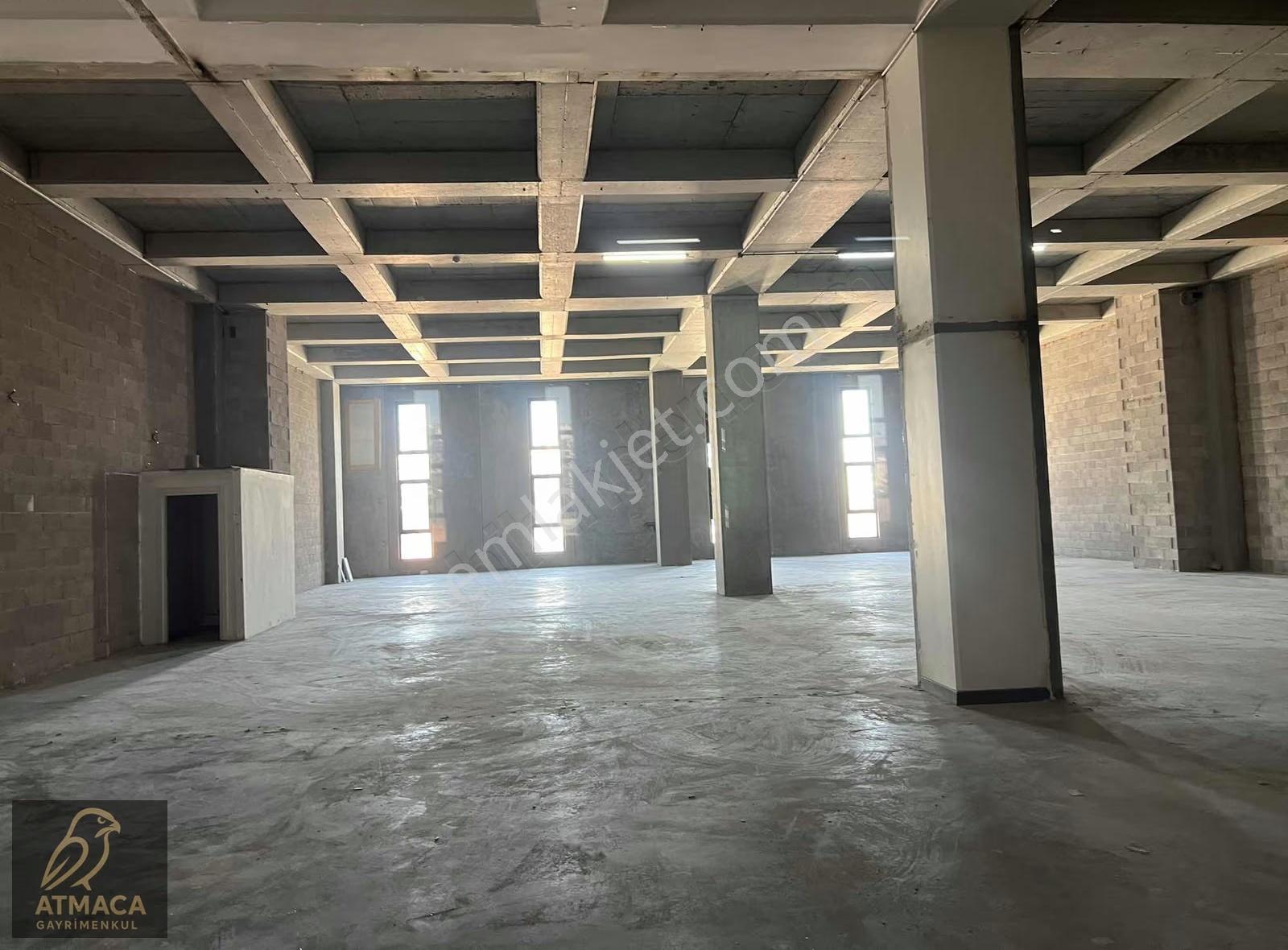 Sınpaş İş Modern Ambarlı 'da 680 M2 Kiralık Kullanışlı İşyeri