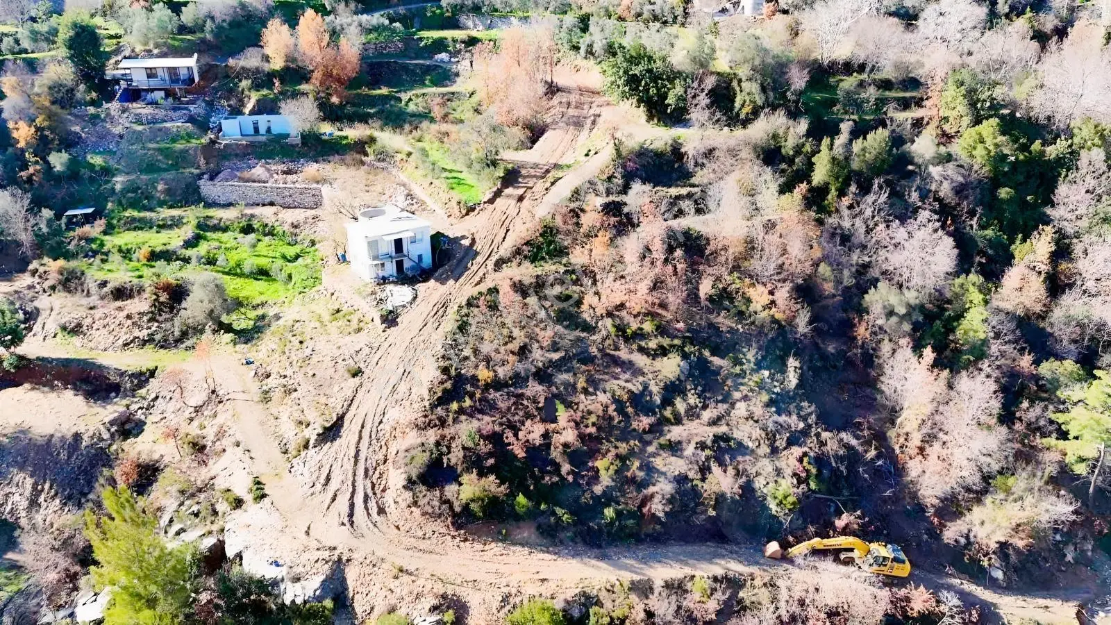 Alanya Kayabaşın'da Ruhsatlı Ev Yapmaya Uygun 1.437m2 Bahçe
