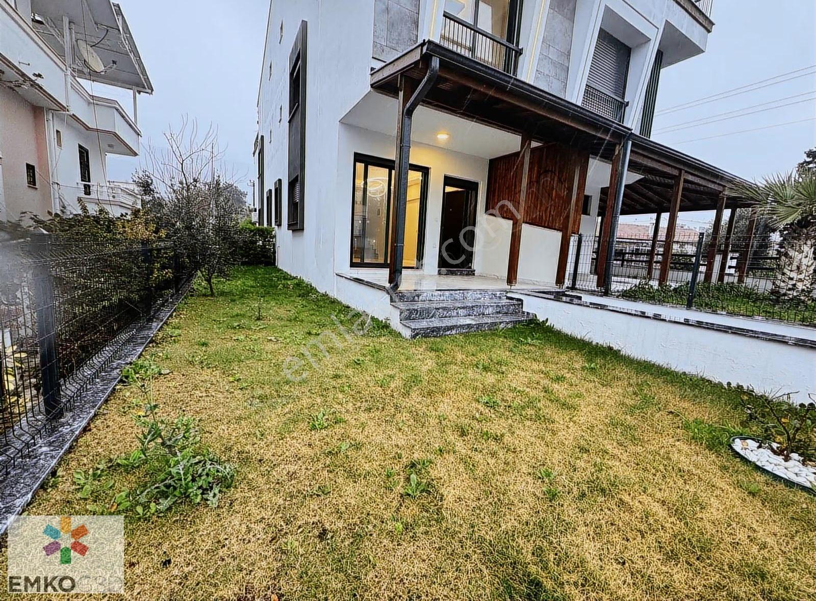 Emkogsd'den Köşe Sıfır Villa Denize Yürüme Mesafesinde - Görsel 24