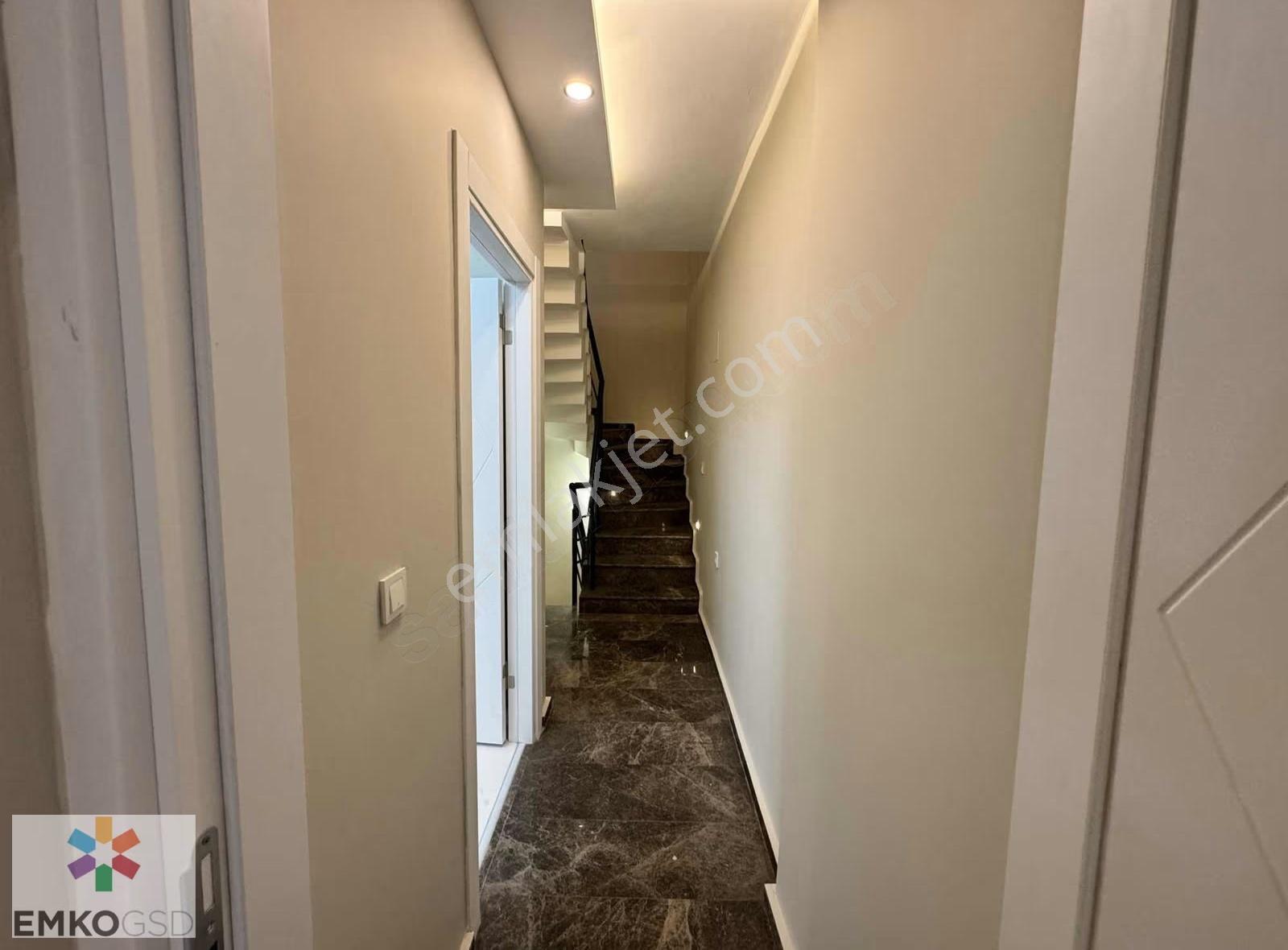 Emkogsd'den Köşe Sıfır Villa Denize Yürüme Mesafesinde - Görsel 25