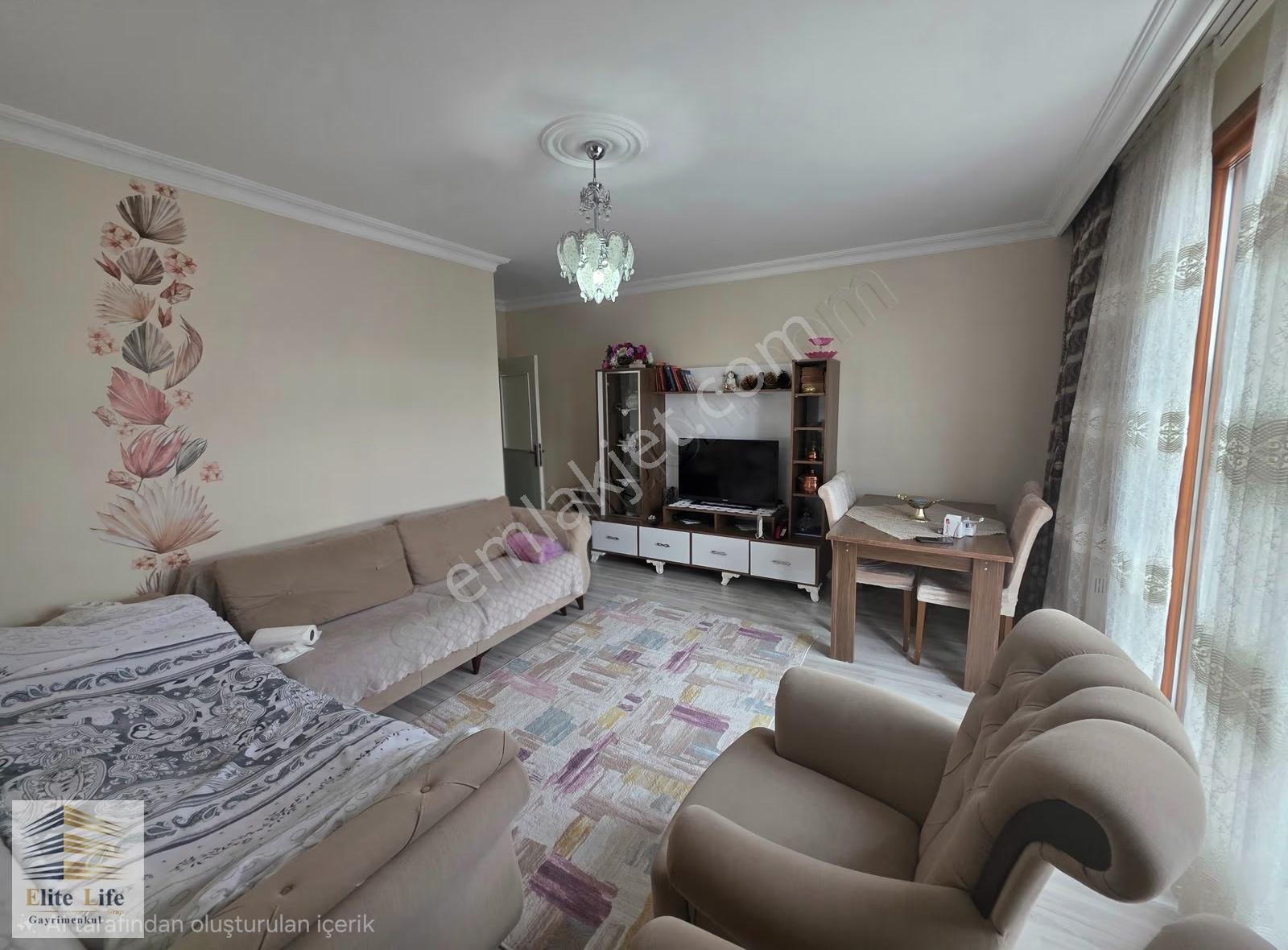 Sancaktepe Osmangazide 2+1 Otoparklı İskanlı Satılık Daire
