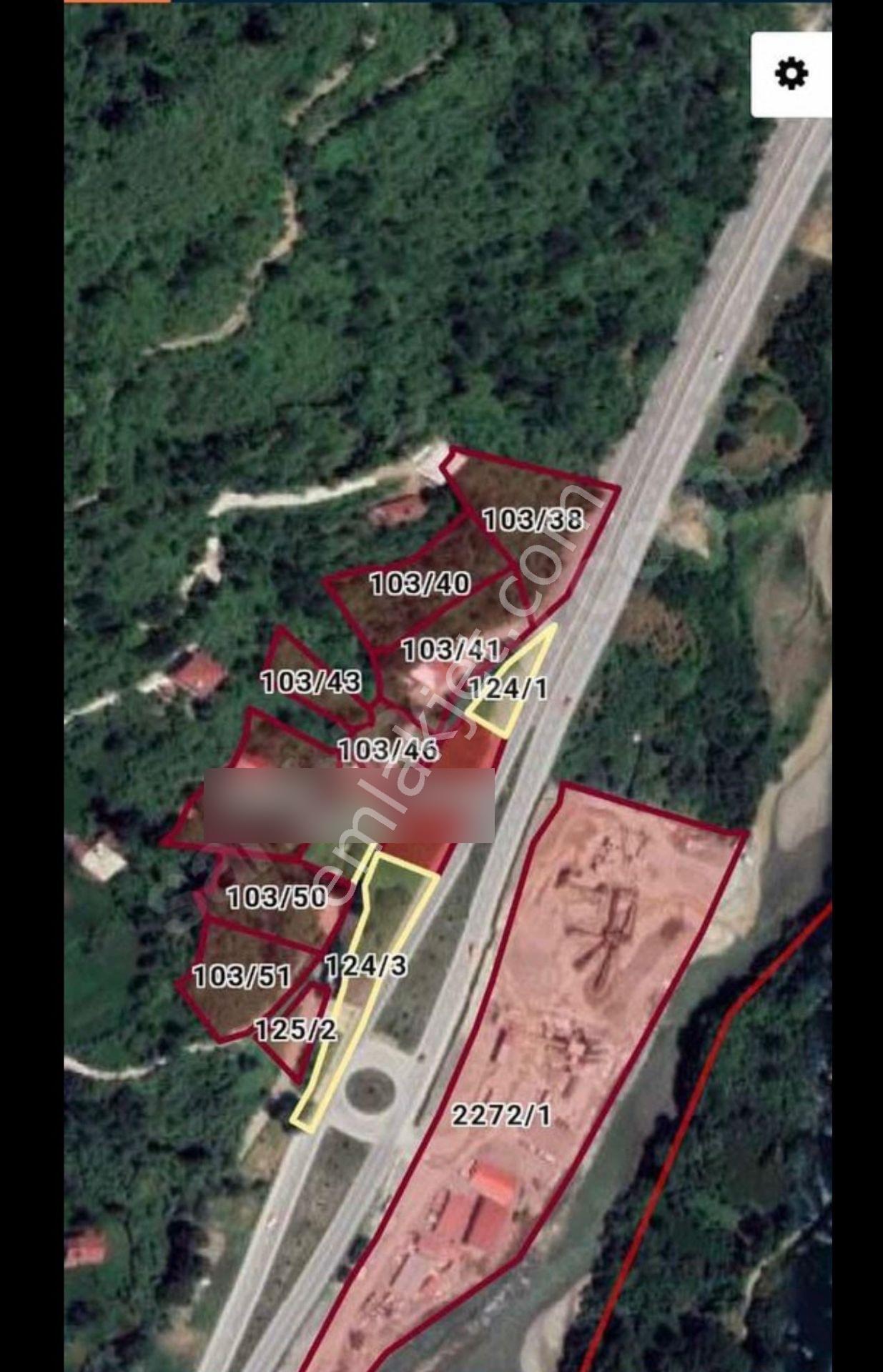 Çeşit Emlak Trabzon Of Uzungöl Yoluna Yakın Tarla
