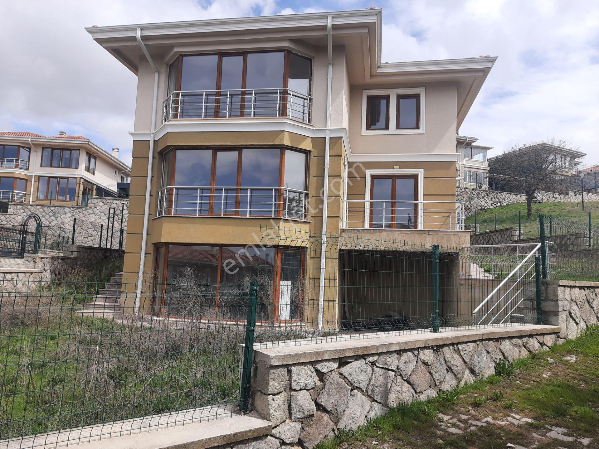 Satılık Lüks Yapılı Villa Mebuskent Siteiçi Bahçe Güney Güvenlik Manzara Ahmet Memiş Yenimahalle - Görsel 3