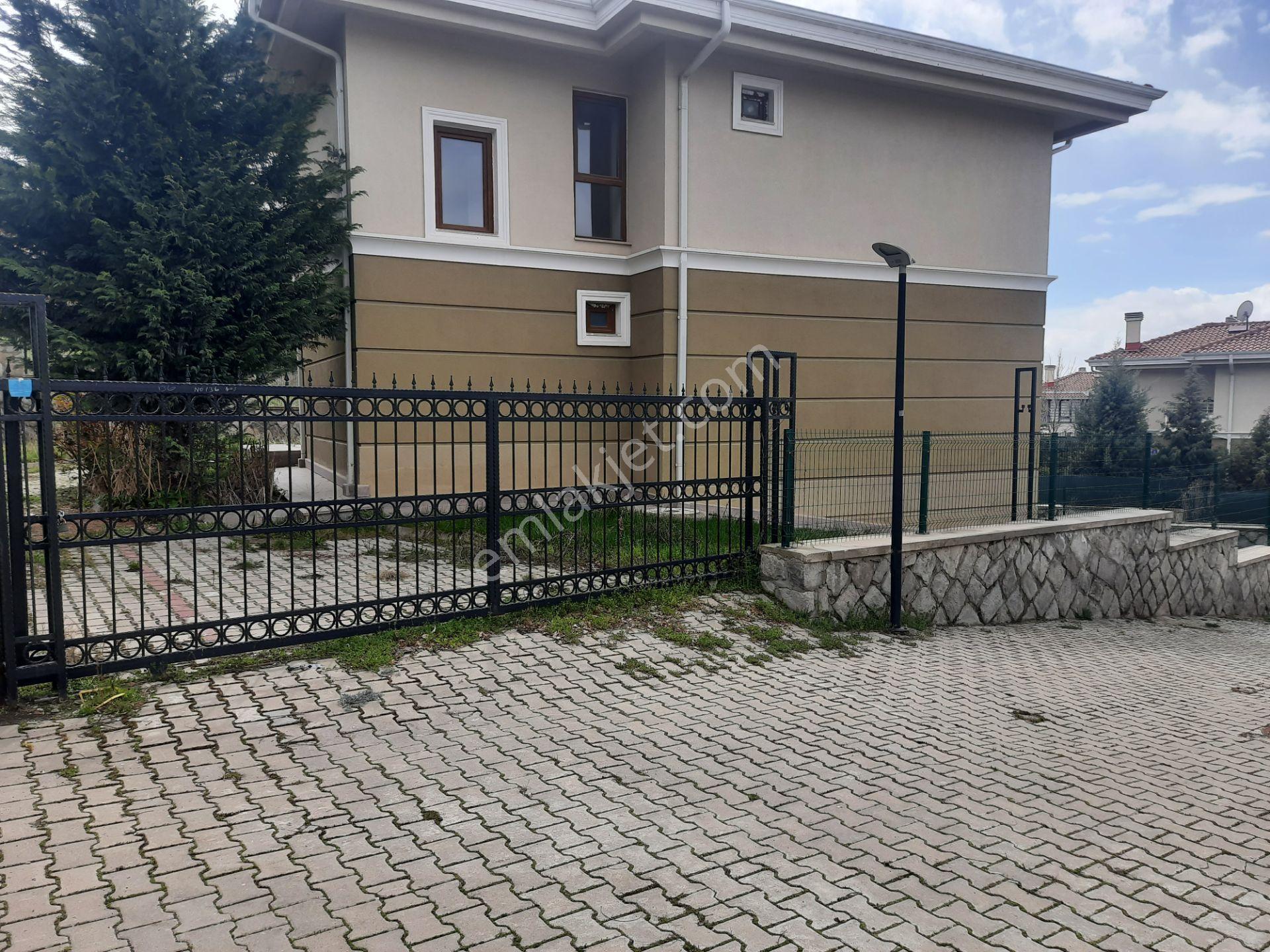 Satılık Lüks Yapılı Villa Mebuskent Siteiçi Bahçe Güney Güvenlik Manzara Ahmet Memiş Yenimahalle - Görsel 4