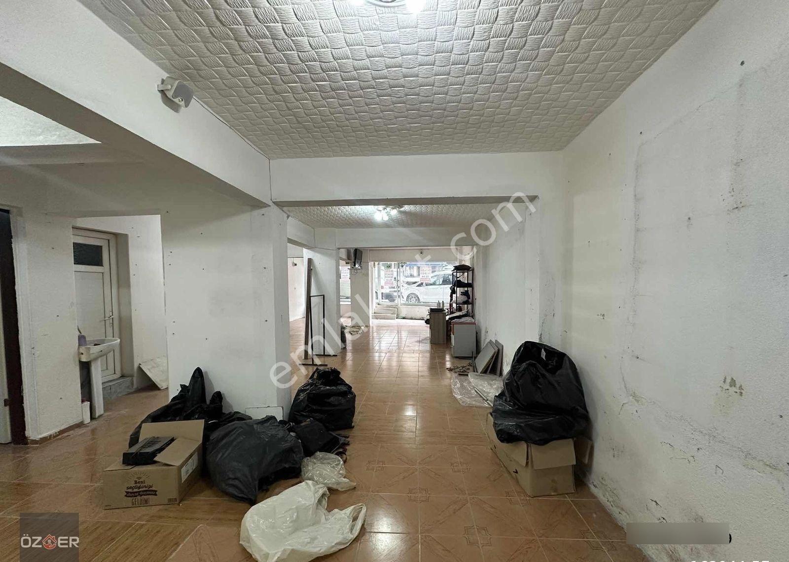 Öz-er Gayrimenkul'den Kiralık Vitrin Alanı Geniş Dükkan - Görsel 12