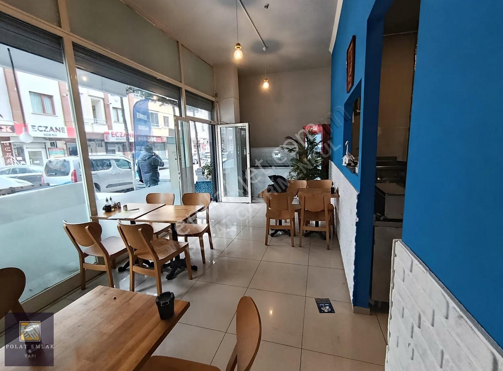 Sancaktepe'de Devren Satılık 150m² Yüksek Cirolu Dükkan