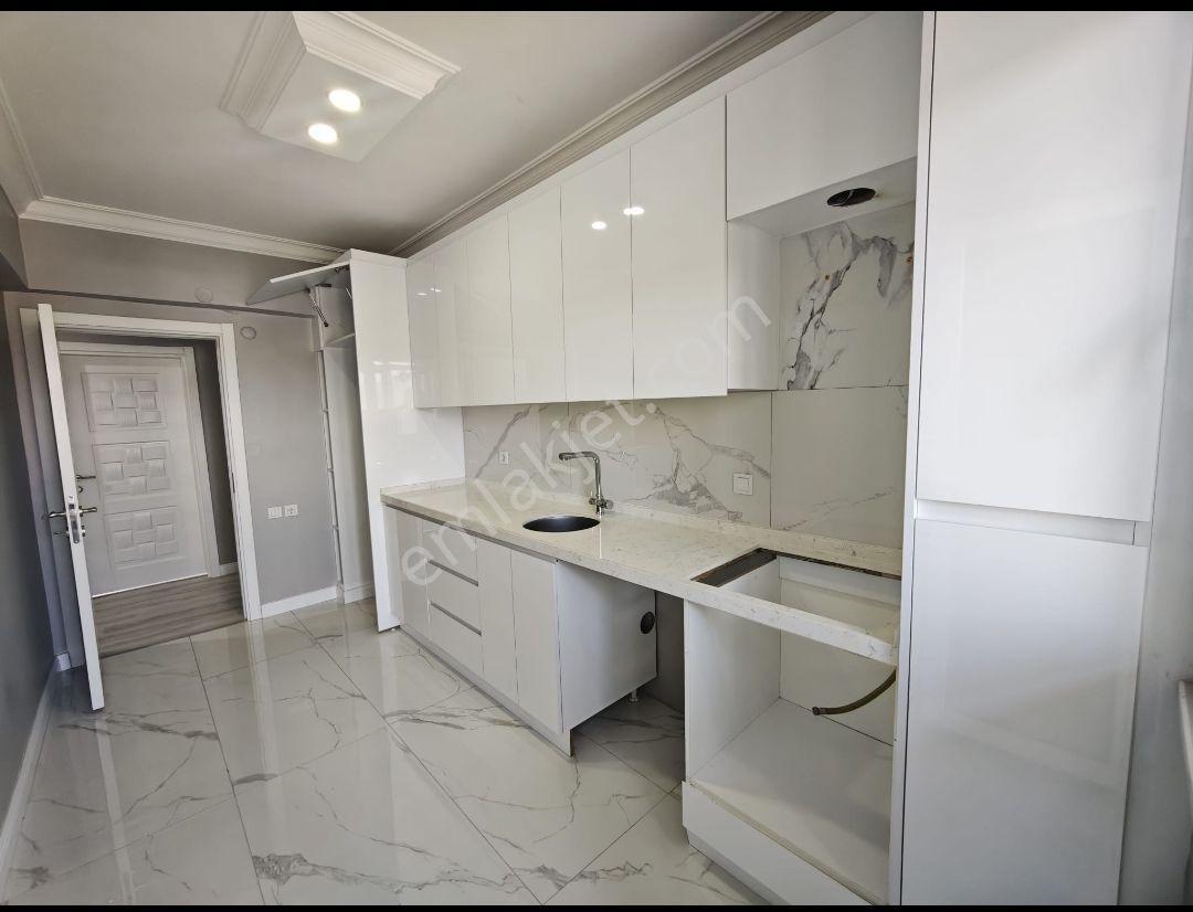 Acil Yalova Merkez Bayraktepe Satılık 3+1 Daire