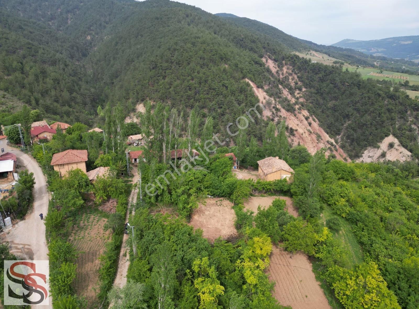 Geyve Çamlık Kayıplar Mahallesi'nde Konut İmarlı 234 M² Arsa - Görsel 8