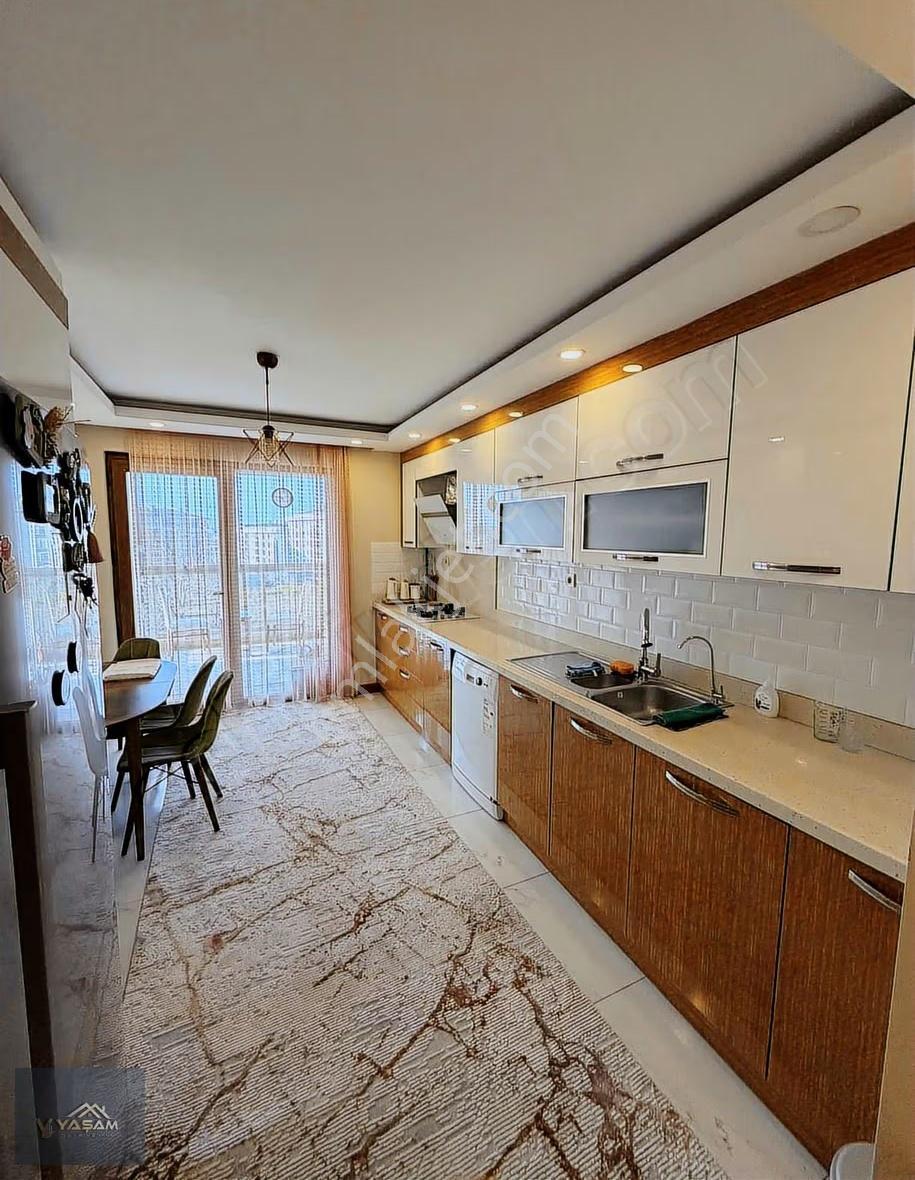 Silivri'nin Gözde Lokasyonunda 3+1 165m2 Satılık Lüks Daire - Görsel 10