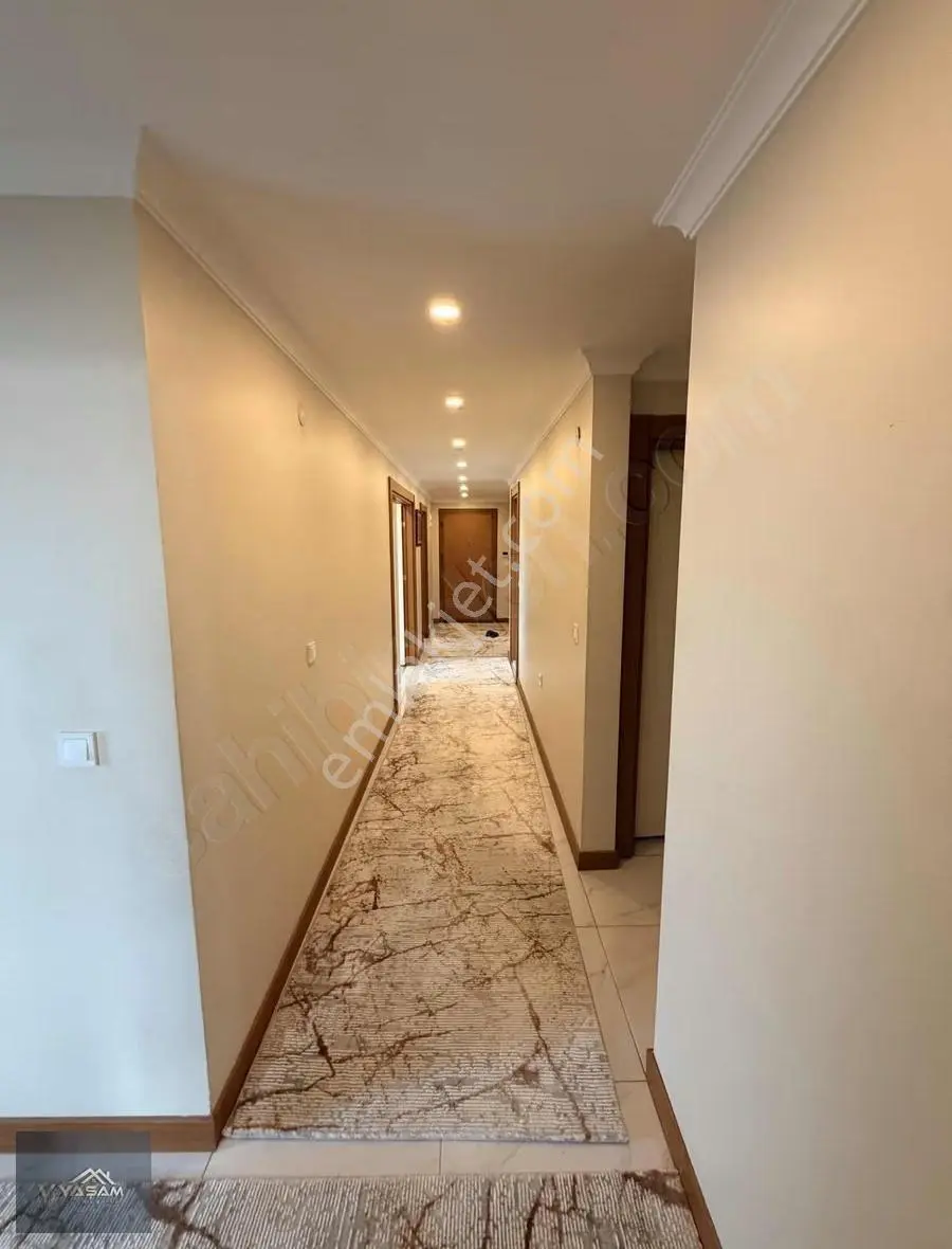 Silivri'nin Gözde Lokasyonunda 3+1 165m2 Satılık Lüks Daire - Görsel 4