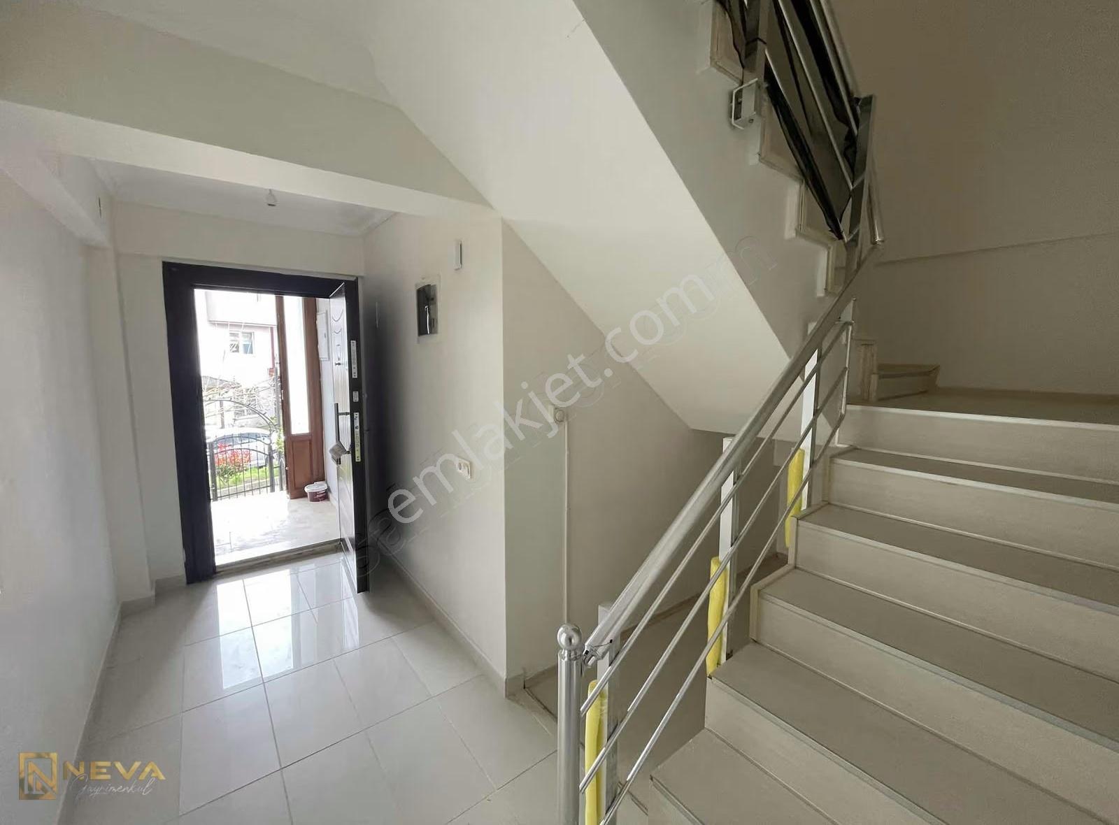 Kemalpaşa Mah'de Kiralık 4+1 Bahçeli Dublex Daire - Görsel 3