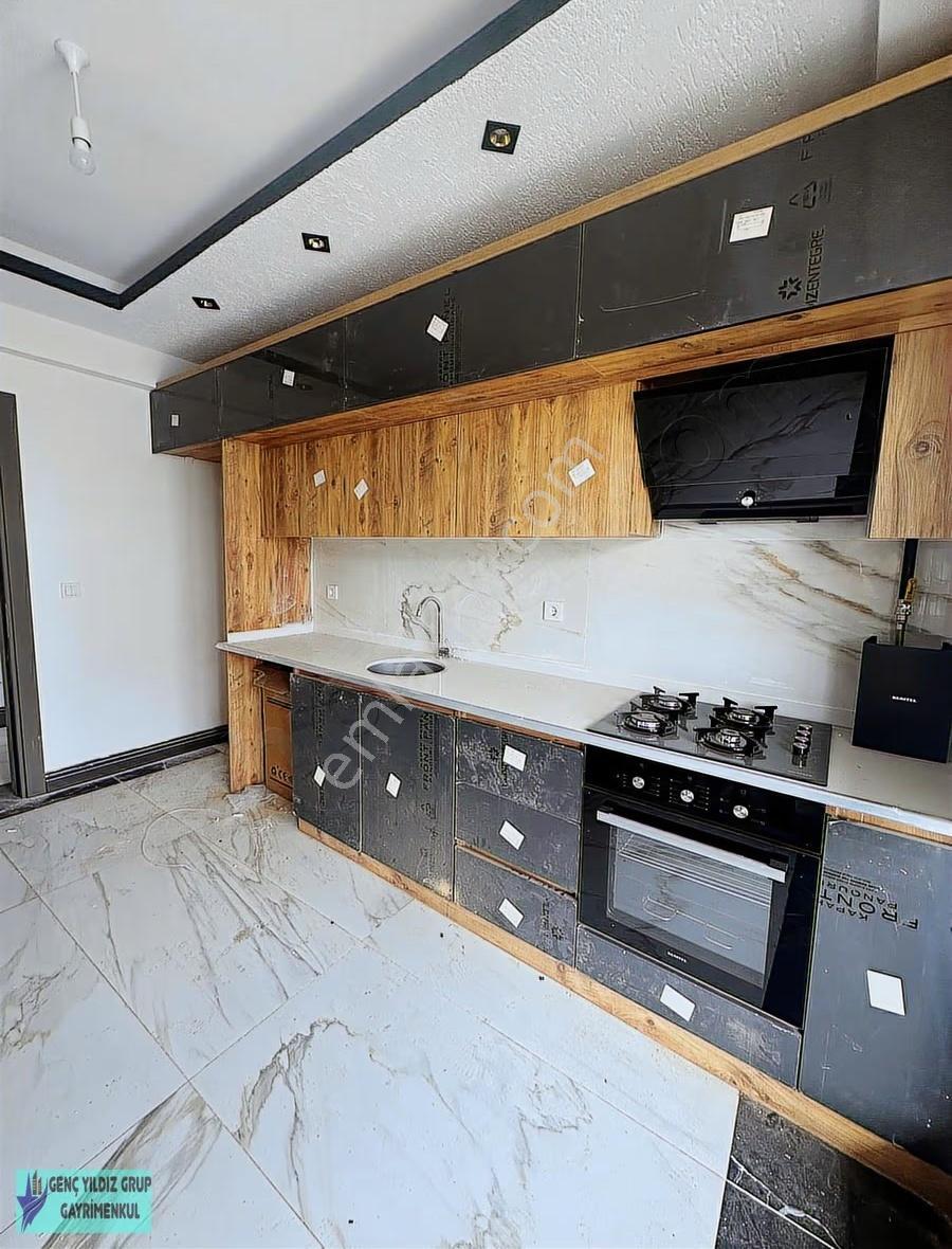 Lüks Yapılı 1+1 Kiralık Daire - Görsel 22