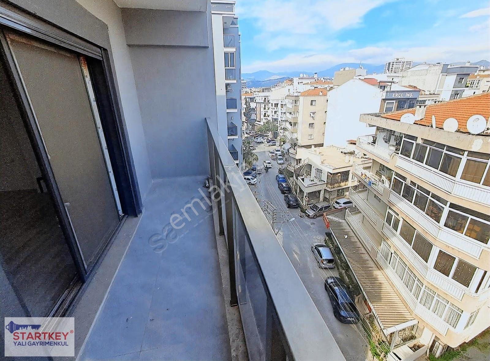 Karşıyaka Girne Bulv. Sıfır Binada Satılık Manzaralı Büyük 3+1 - Görsel 4