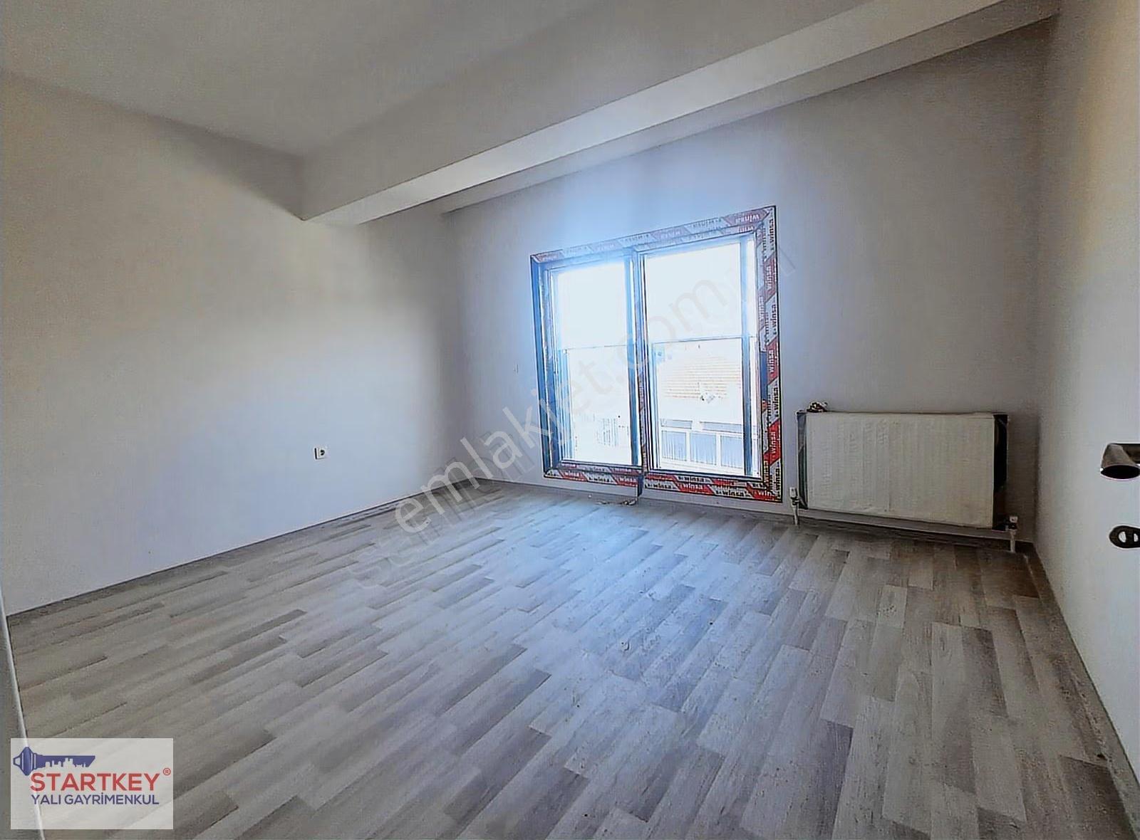 Karşıyaka Girne Bulv. Sıfır Binada Satılık Manzaralı Büyük 3+1 - Görsel 3
