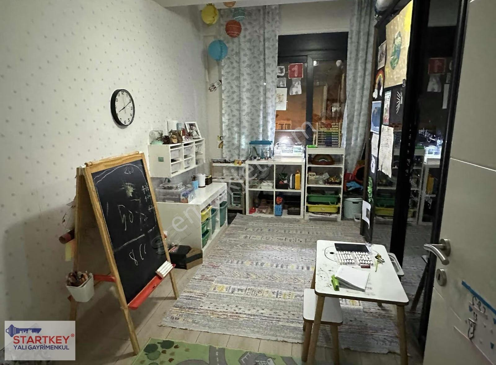 Çiğli'de Site İçinde Satılık 3+1 Daire - Görsel 2
