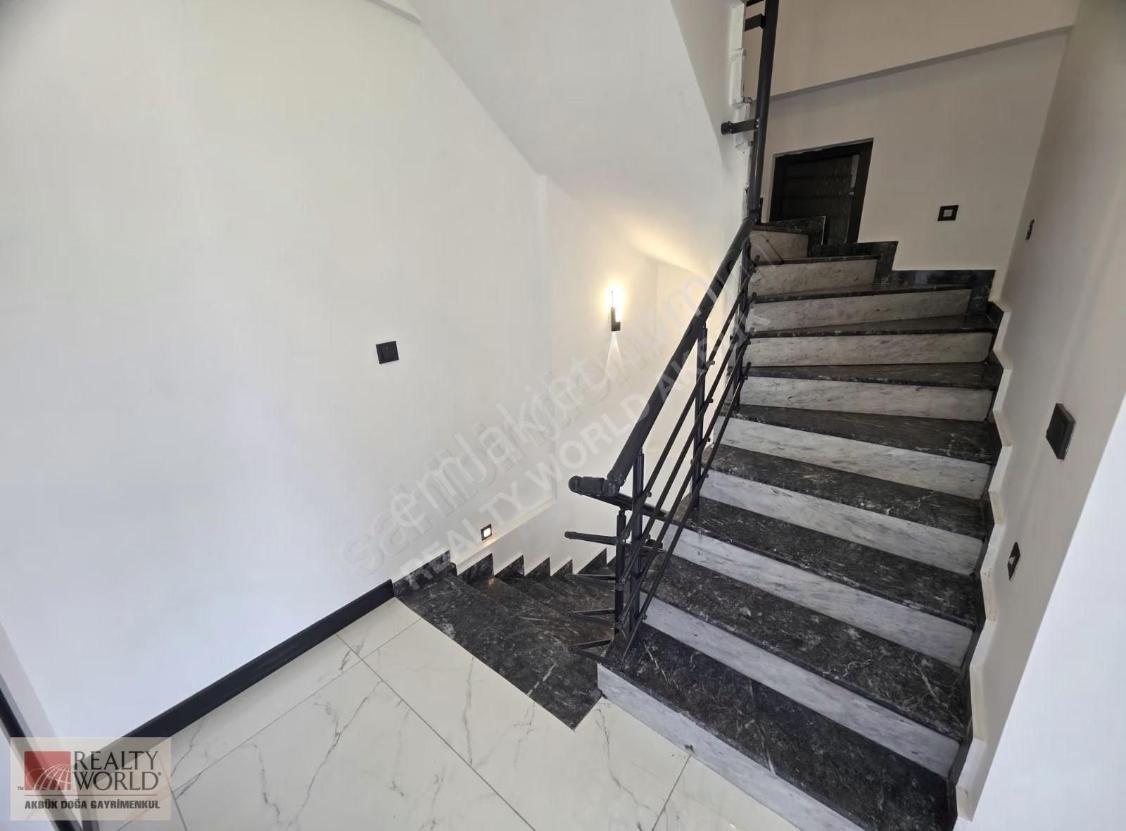 Didim Akbük'de Müstakil Bahçeli Satılık Villa - Görsel 23