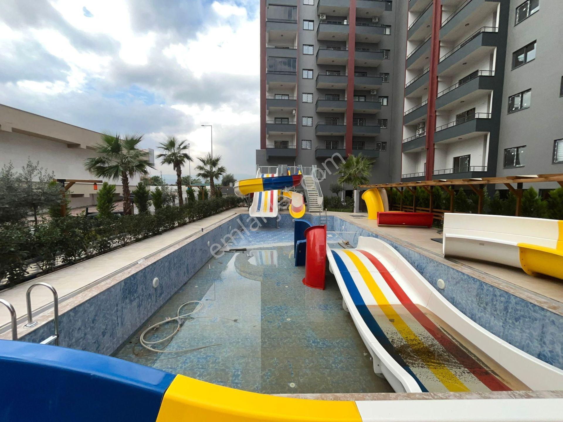 Üstünkent- Tömükte Aqualı Sitede 1+1 Eşyalı Satılık Lüks Daire - Görsel 21