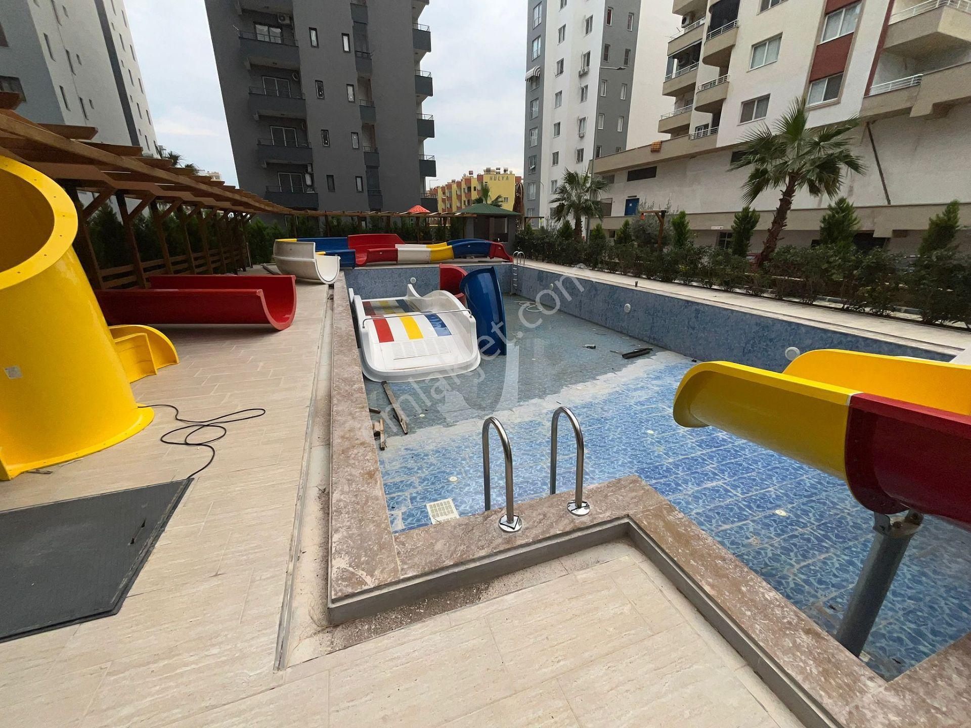 Üstünkent- Tömükte Aqualı Sitede 1+1 Eşyalı Satılık Lüks Daire - Görsel 2
