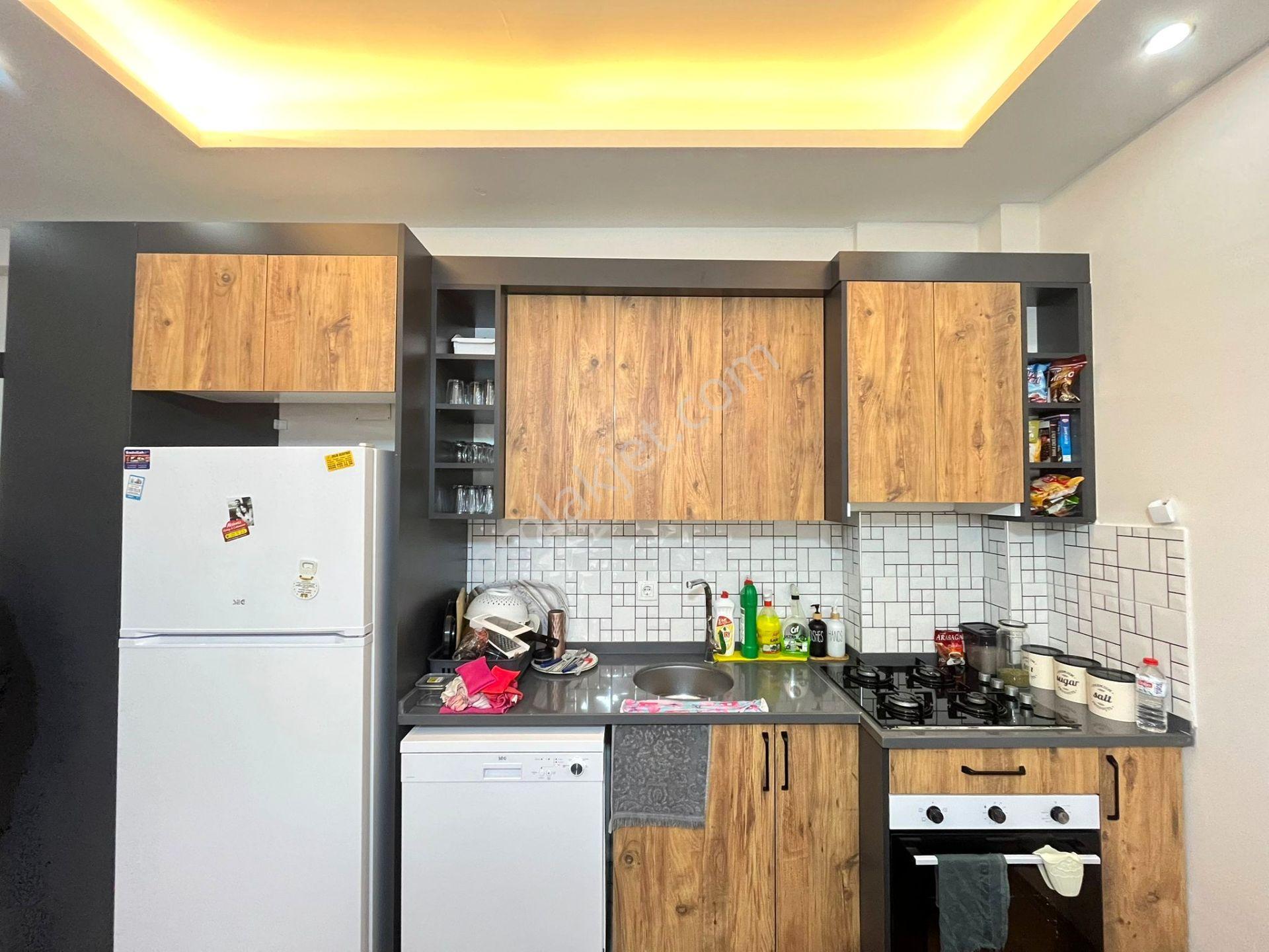 Üstünkent- Tömükte Aqualı Sitede 1+1 Eşyalı Satılık Lüks Daire - Görsel 11