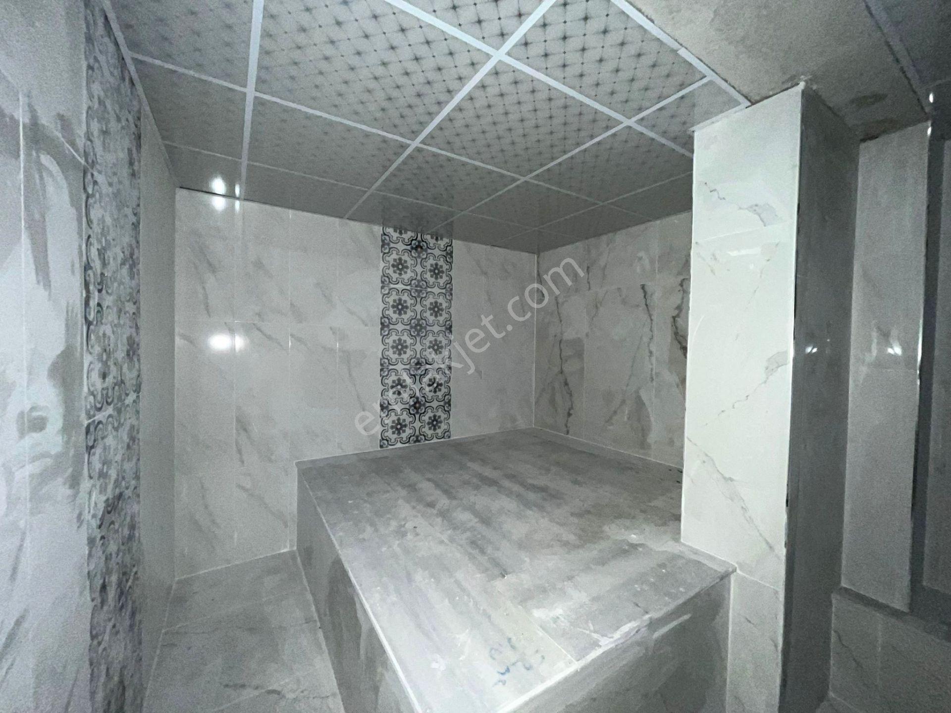 Üstünkent- Tömükte Aqualı Sitede 1+1 Eşyalı Satılık Lüks Daire - Görsel 23