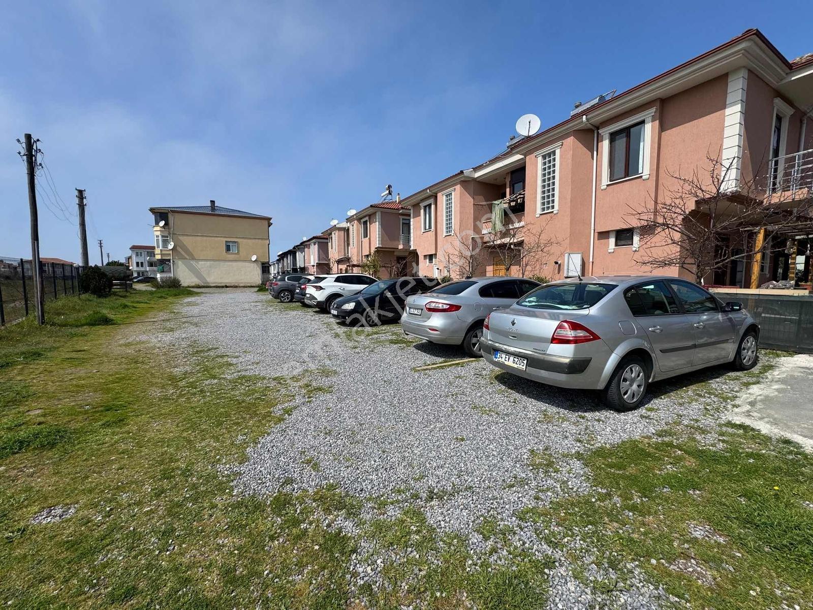 3+1 Esyali Kiralik Mustakil Villa Denize Sifir - Görsel 9