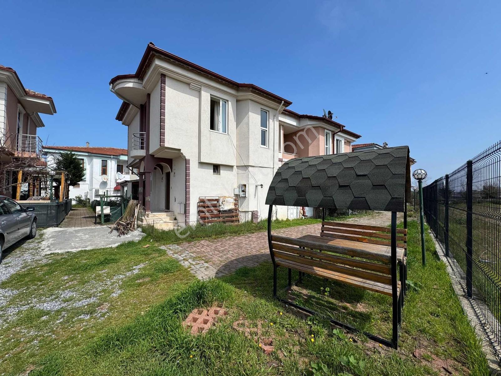3+1 Esyali Kiralik Mustakil Villa Denize Sifir - Görsel 31