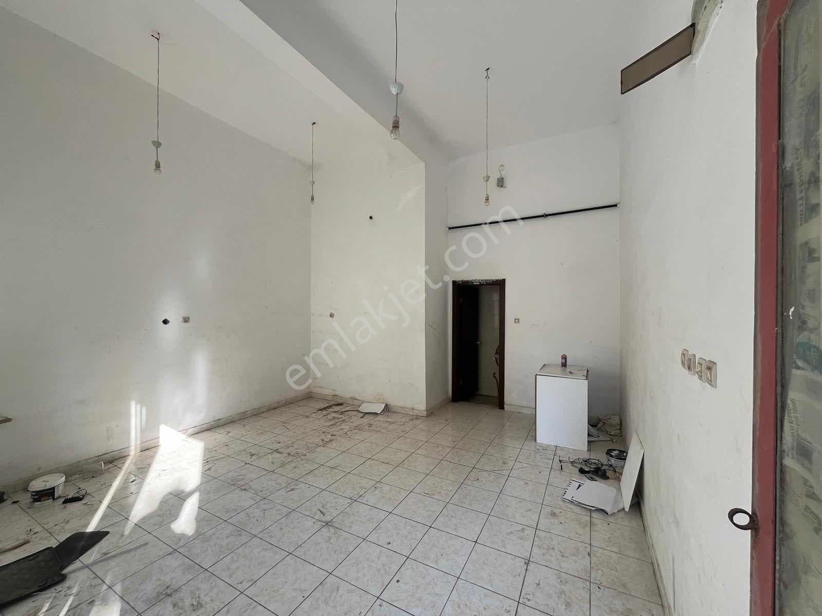Mülk Emlak Ofisinden Pazar Yakını 30 M2 Kiralık Kepenkli Dükkan - Görsel 18