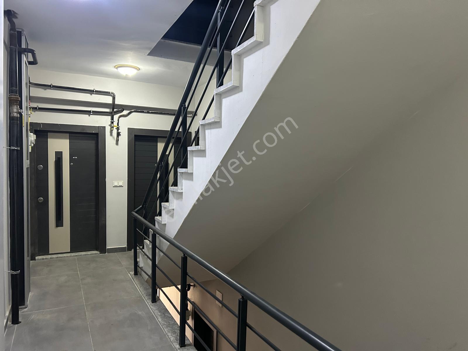Havuzlu Sitede Ara Kat Sıfır 2+1 Yerden Isıtmalı Kiralık - Görsel 12