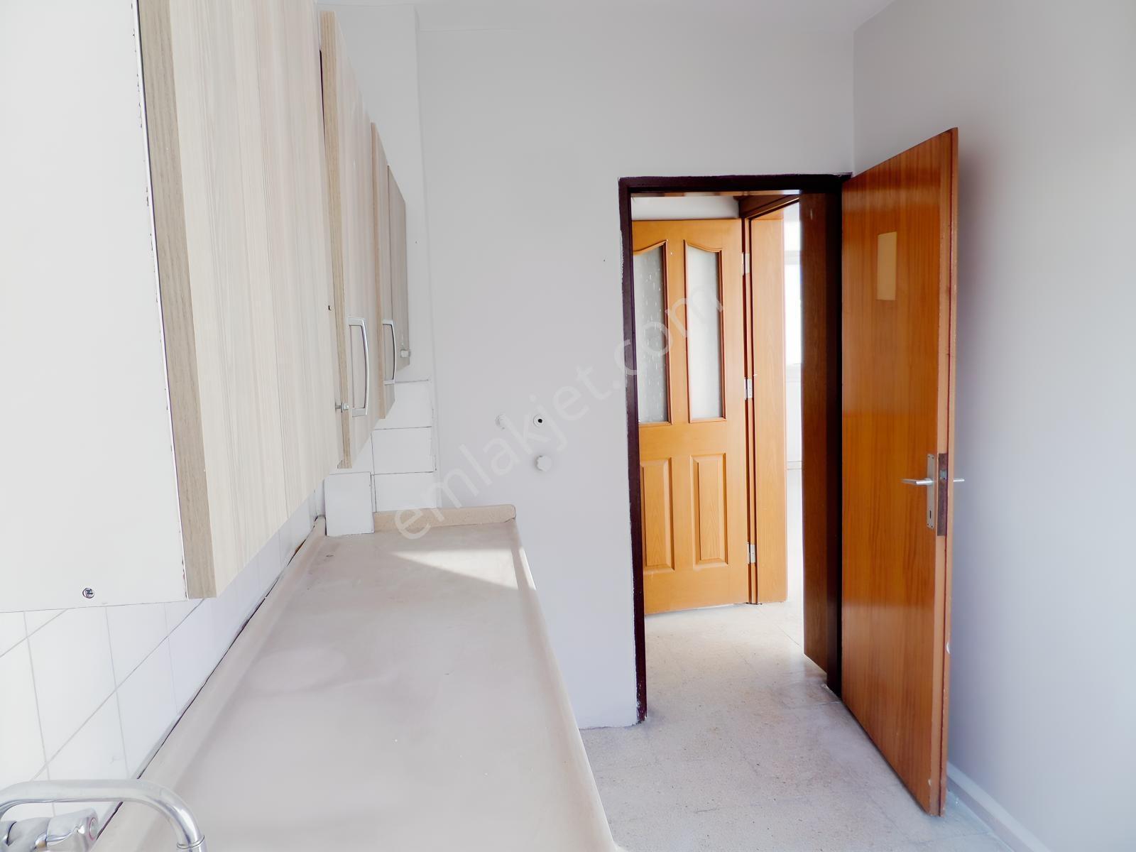 100.yılda,12 Katlı 8.kat,3+1,kapalı Mut.kiralık Daire - Görsel 22